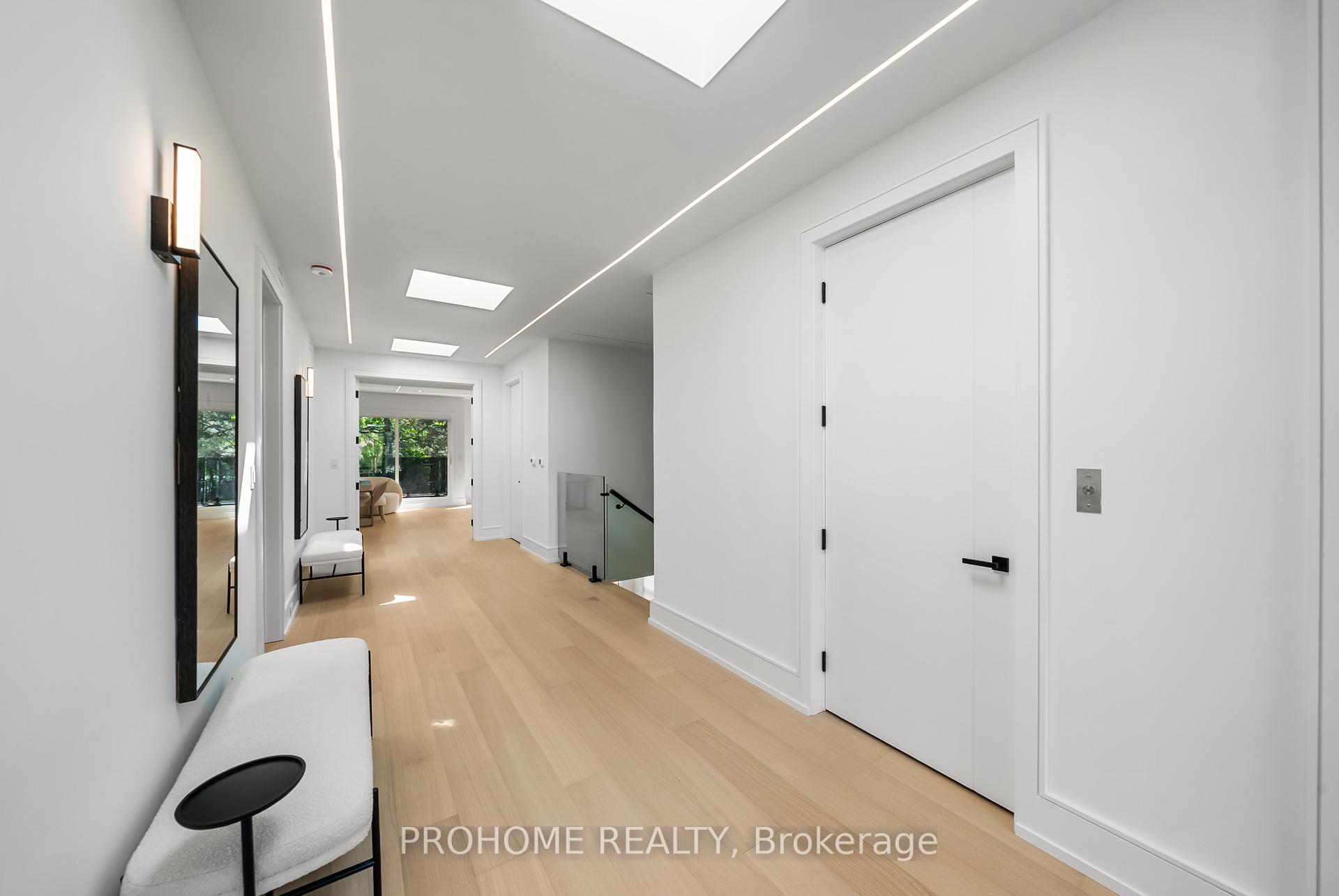 Photo 27 of 15 Aldershot Crescent, North York, St. Andrew-Windfields — HOMEH