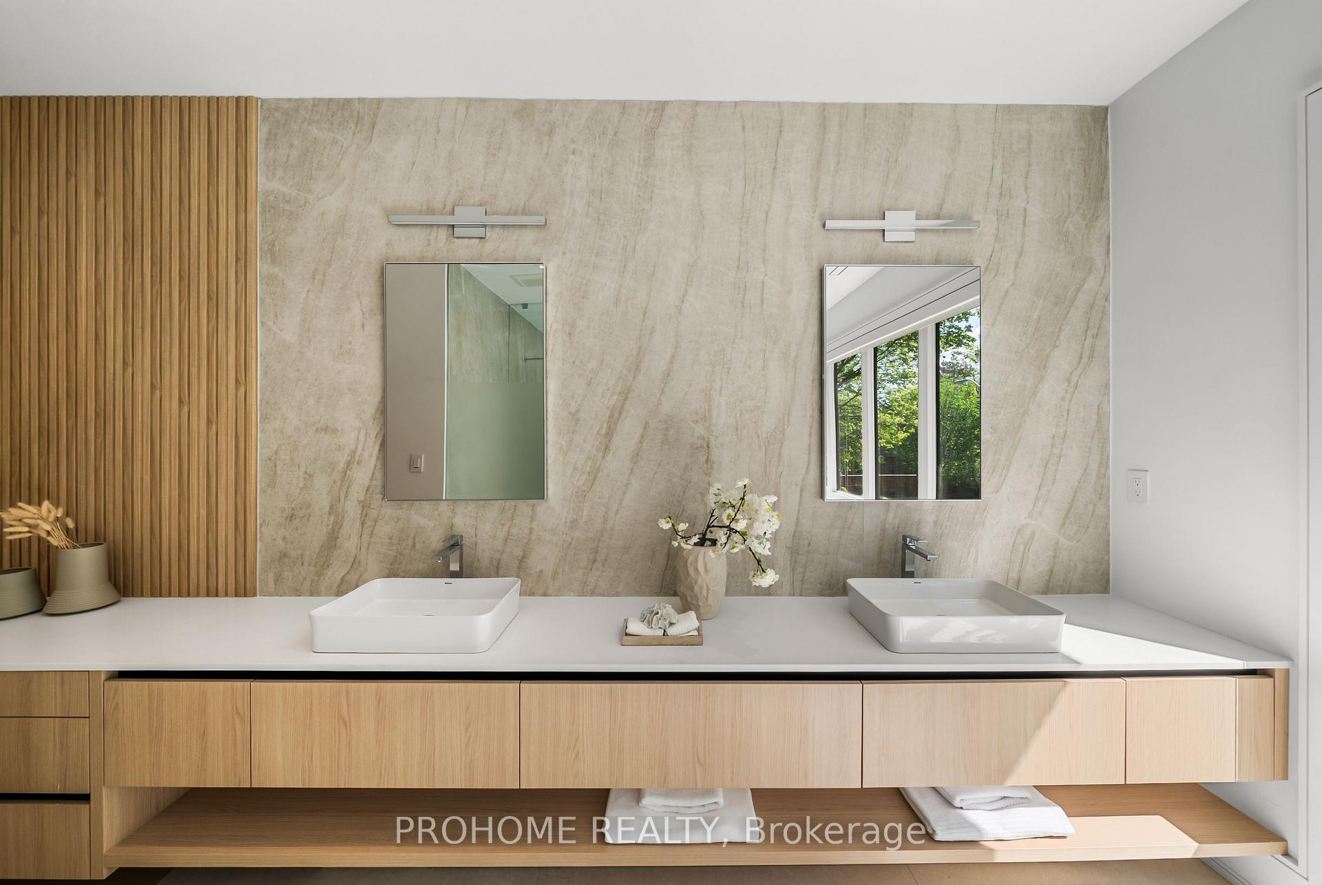 Photo 31 of 15 Aldershot Crescent, North York, St. Andrew-Windfields — HOMEH