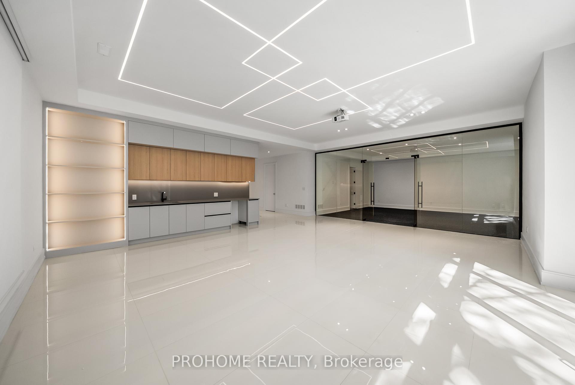 Photo 36 of 15 Aldershot Crescent, North York, St. Andrew-Windfields — HOMEH