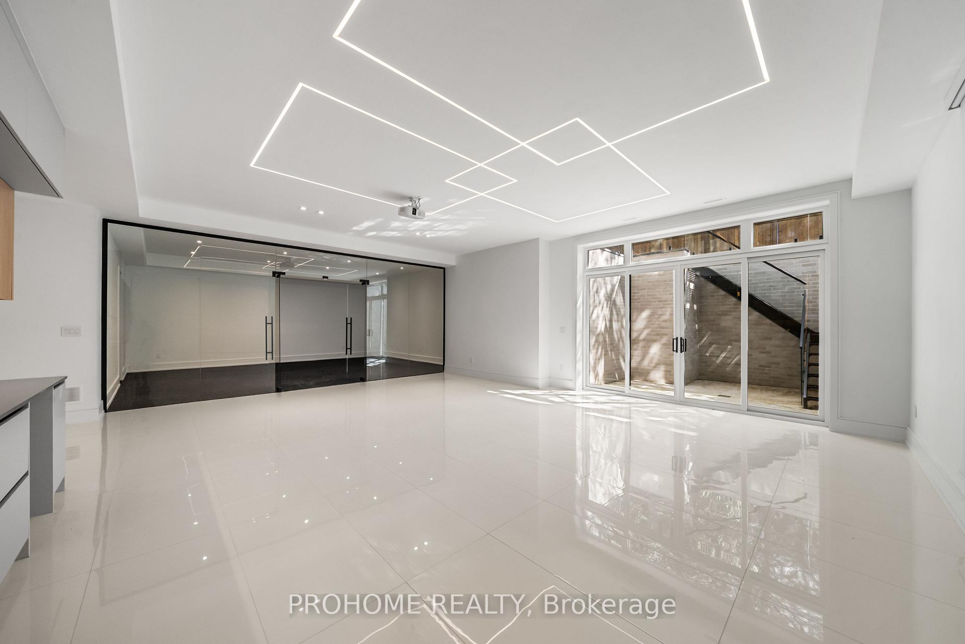Photo 37 of 15 Aldershot Crescent, North York, St. Andrew-Windfields — HOMEH