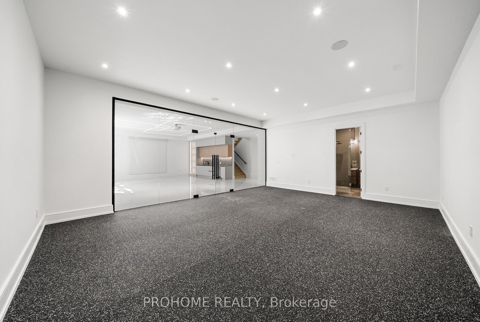 Photo 38 of 15 Aldershot Crescent, North York, St. Andrew-Windfields — HOMEH