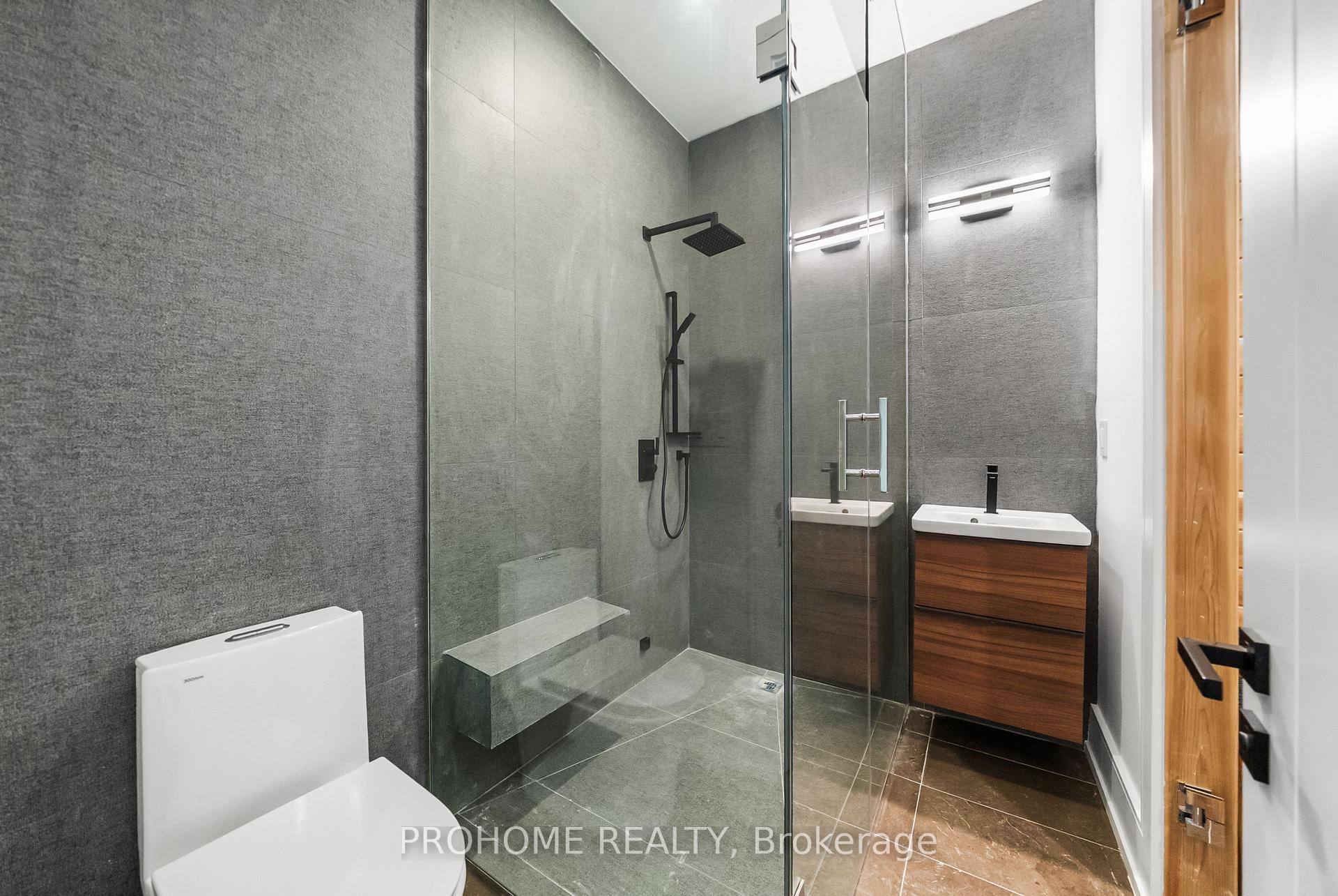 Photo 39 of 15 Aldershot Crescent, North York, St. Andrew-Windfields — HOMEH