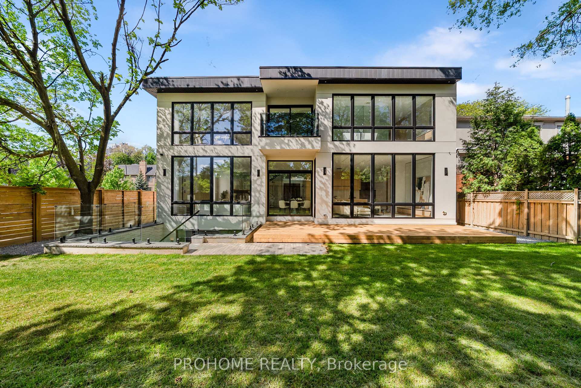 Photo 45 of 15 Aldershot Crescent, North York, St. Andrew-Windfields — HOMEH