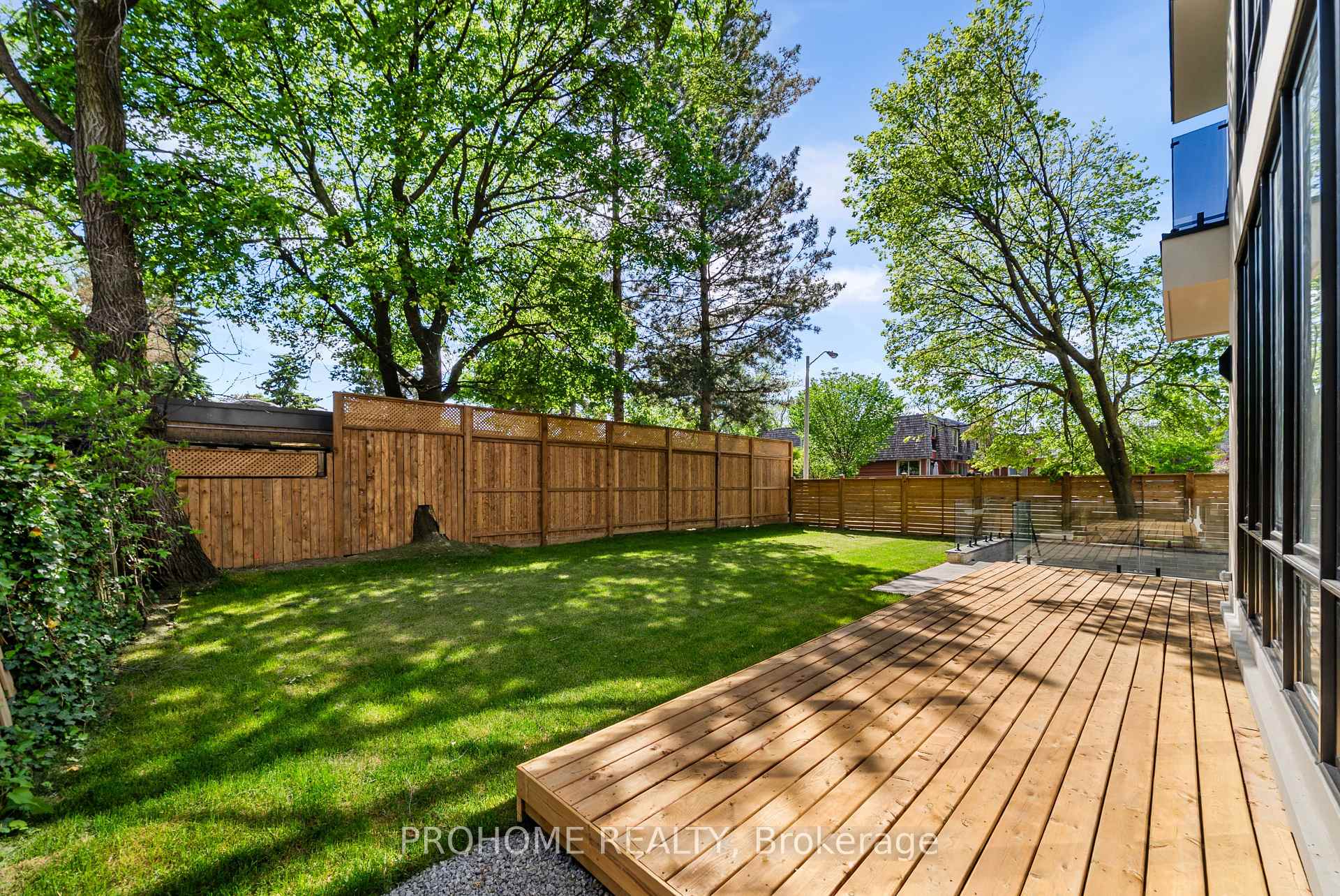 Photo 46 of 15 Aldershot Crescent, North York, St. Andrew-Windfields — HOMEH