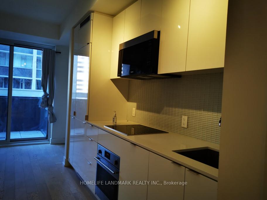 Photo 5 of Unit 506, 7 Grenville Street, Toronto, Bay Street Corridor — HOMEH
