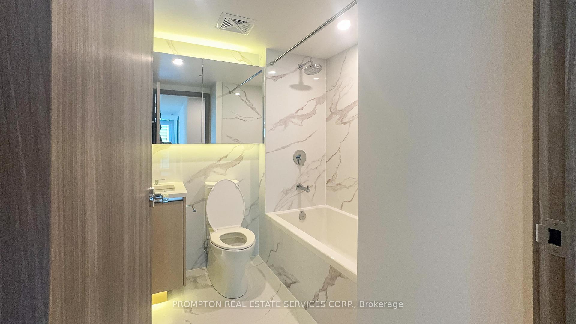 Photo 13 of Unit 3205, 1 Concord Cityplace Way, Toronto, Waterfront Communities — HOMEH