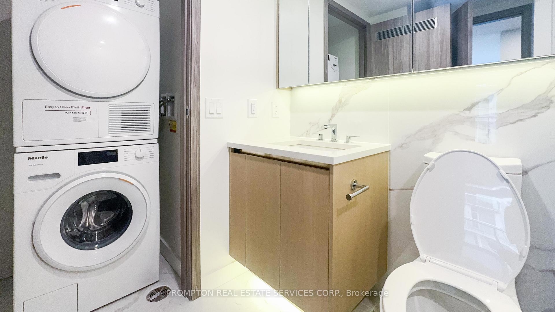 Photo 16 of Unit 3205, 1 Concord Cityplace Way, Toronto, Waterfront Communities — HOMEH