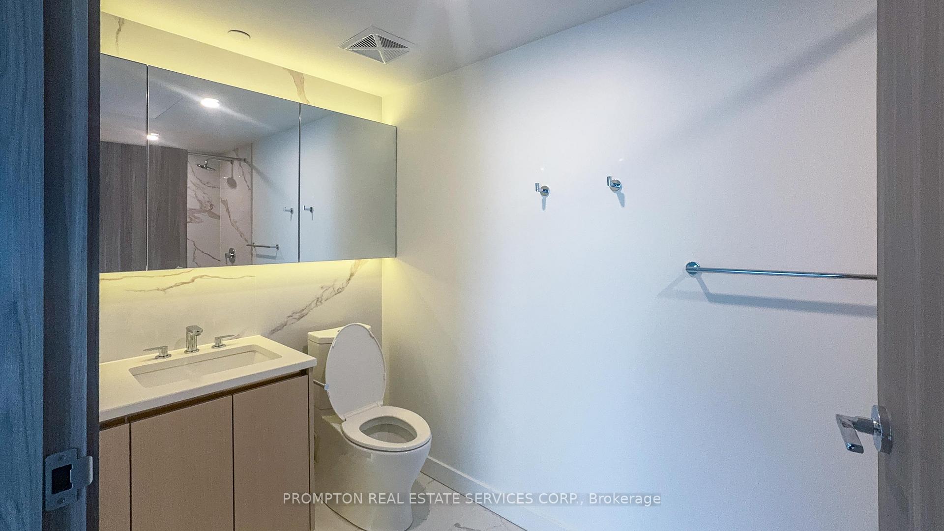 Photo 17 of Unit 3205, 1 Concord Cityplace Way, Toronto, Waterfront Communities — HOMEH