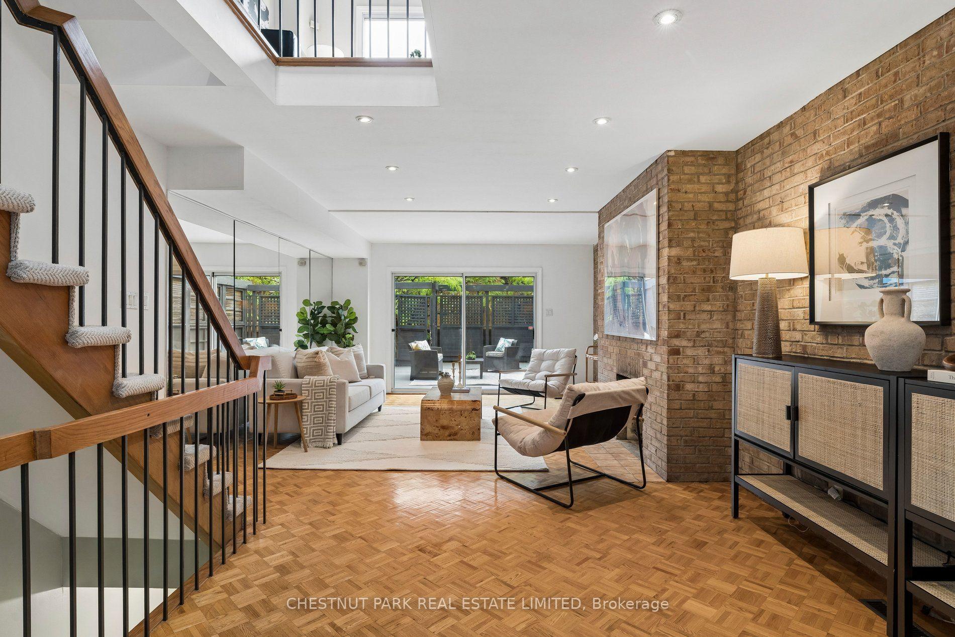 Photo 2 of 76 Alcorn Avenue, Toronto, Yonge-St. Clair — HOMEH