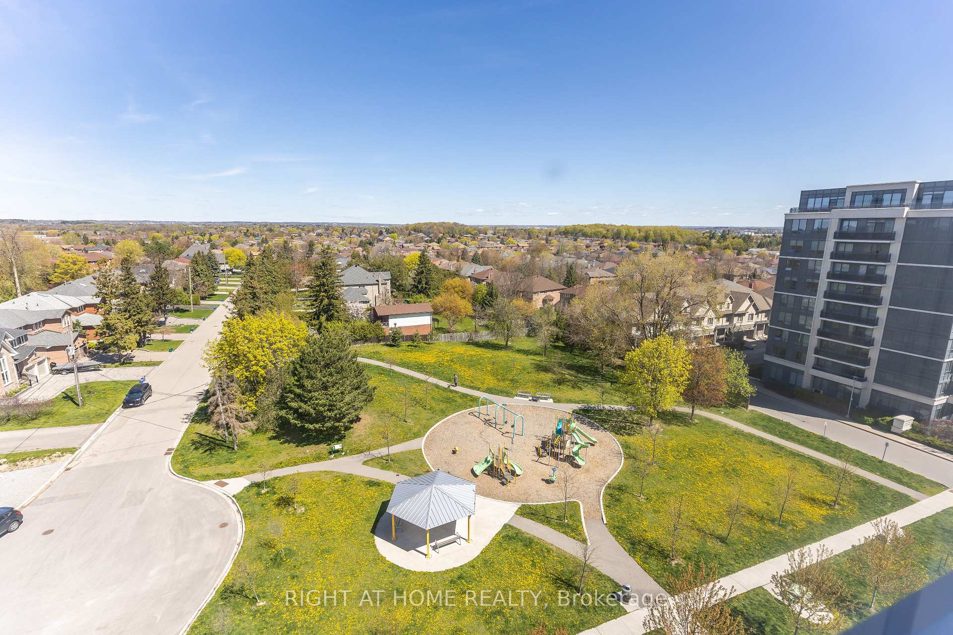 Photo 3 of Unit 1021, 370 Highway 7 E, Richmond Hill, Doncrest — HOMEH