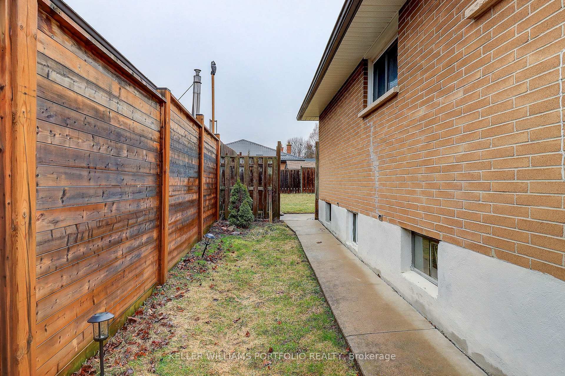 Photo 22 of Unit Lower Level, 962 Willowdale Avenue, Oshawa, Donevan — HOMEH