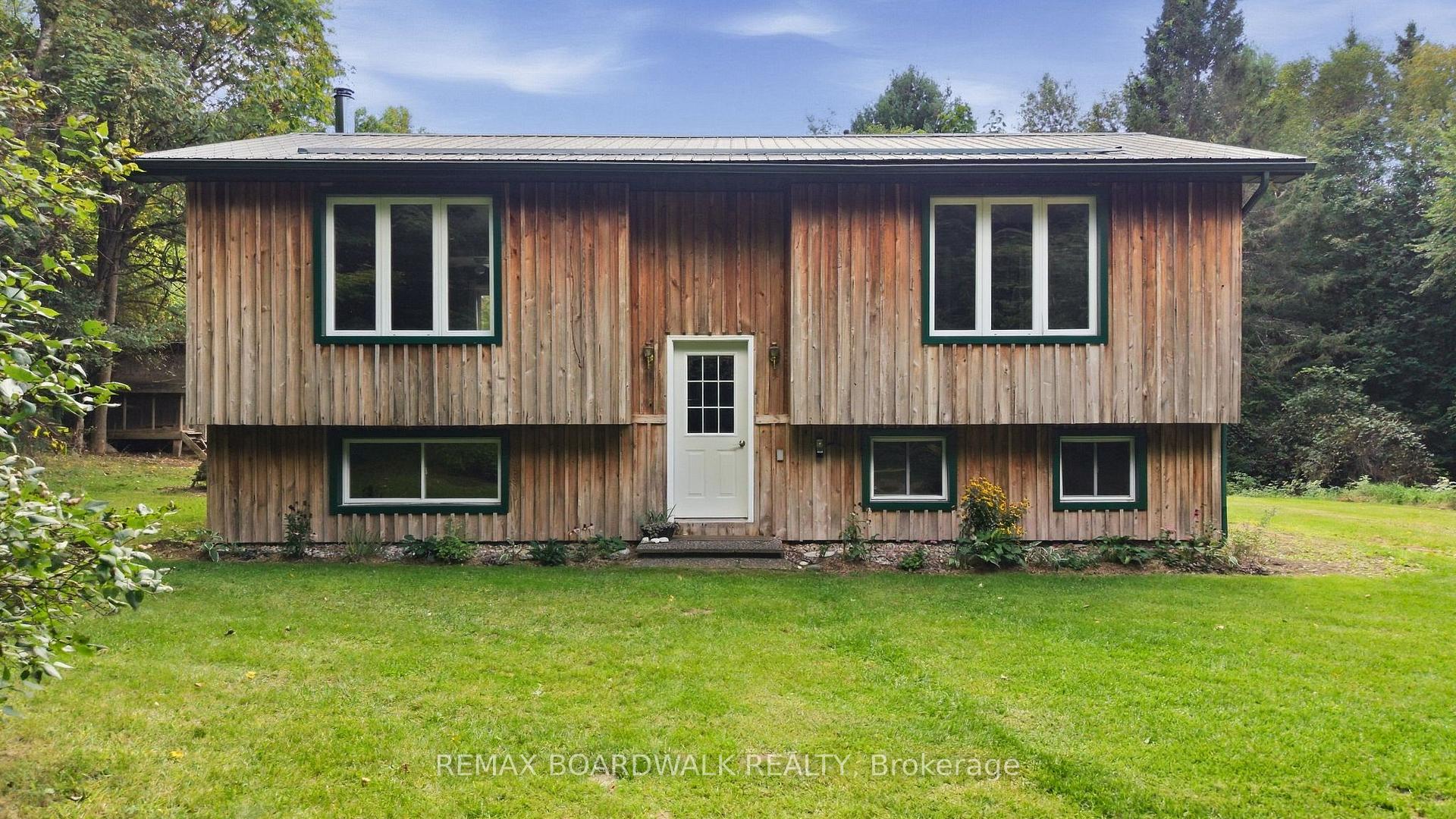 Photo 3 of 6043 511 Highway, Lanark Highlands, Lanark Highlands (Lanark) Twp — HOMEH