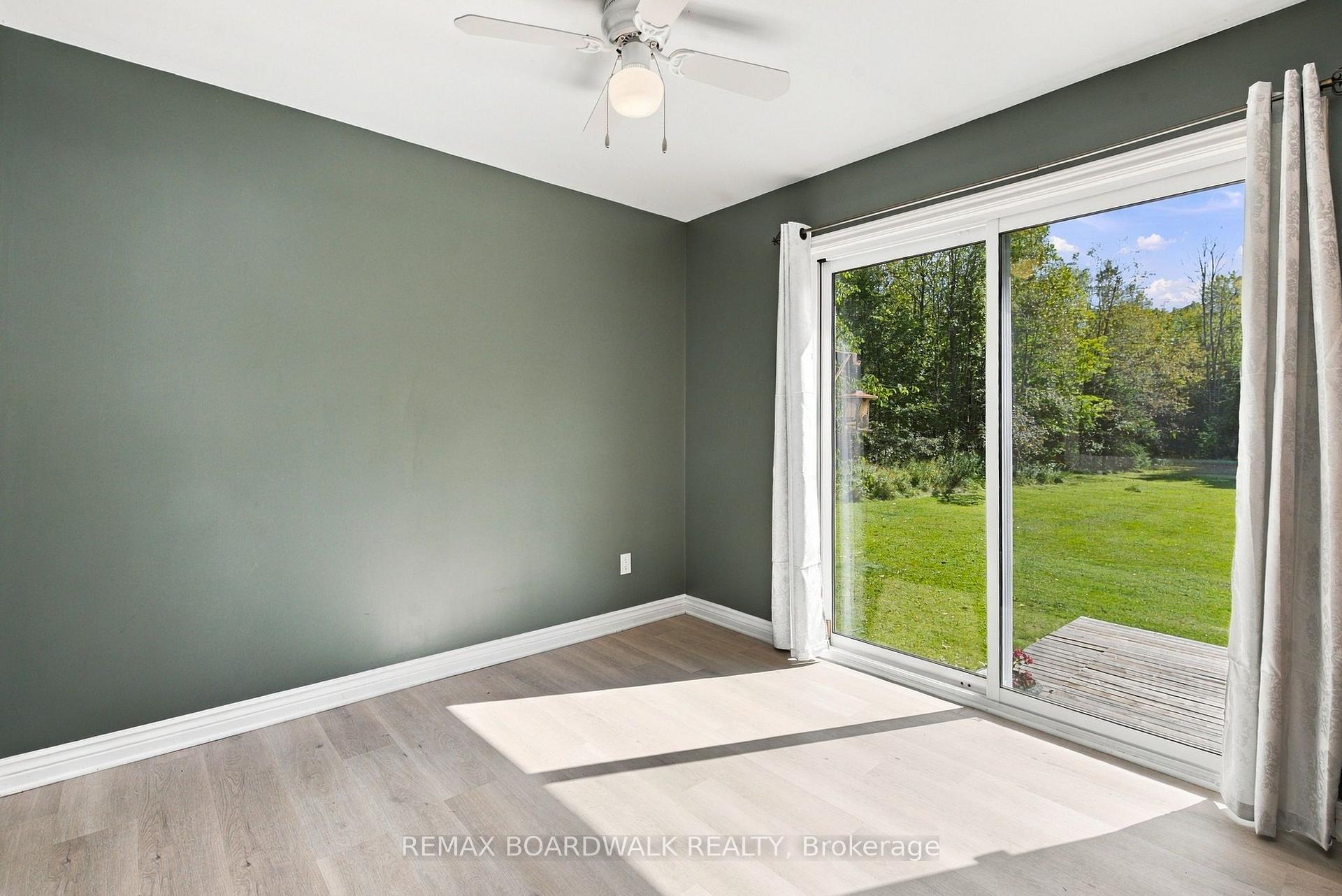Photo 10 of 6043 511 Highway, Lanark Highlands, Lanark Highlands (Lanark) Twp — HOMEH