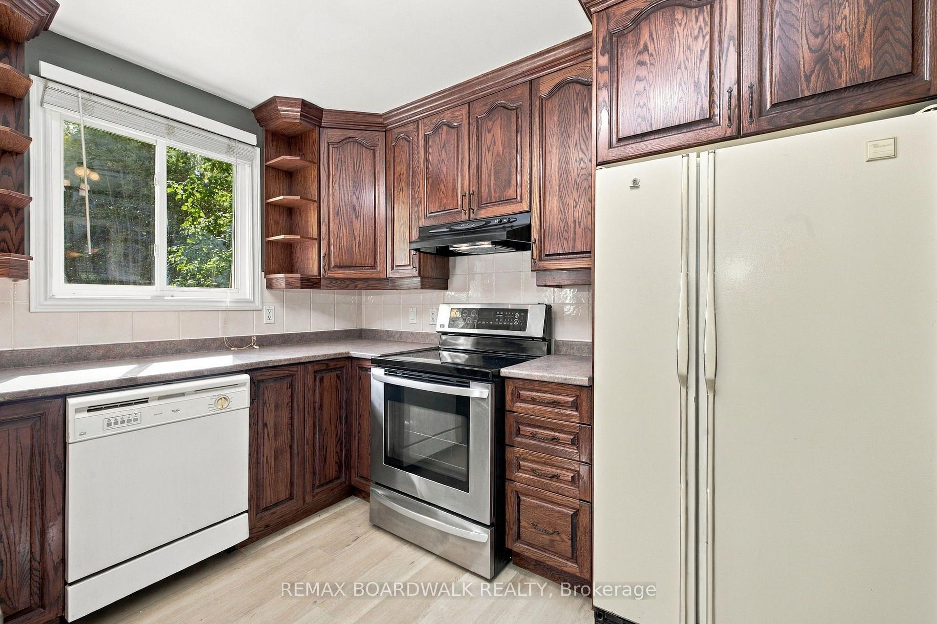 Photo 13 of 6043 511 Highway, Lanark Highlands, Lanark Highlands (Lanark) Twp — HOMEH
