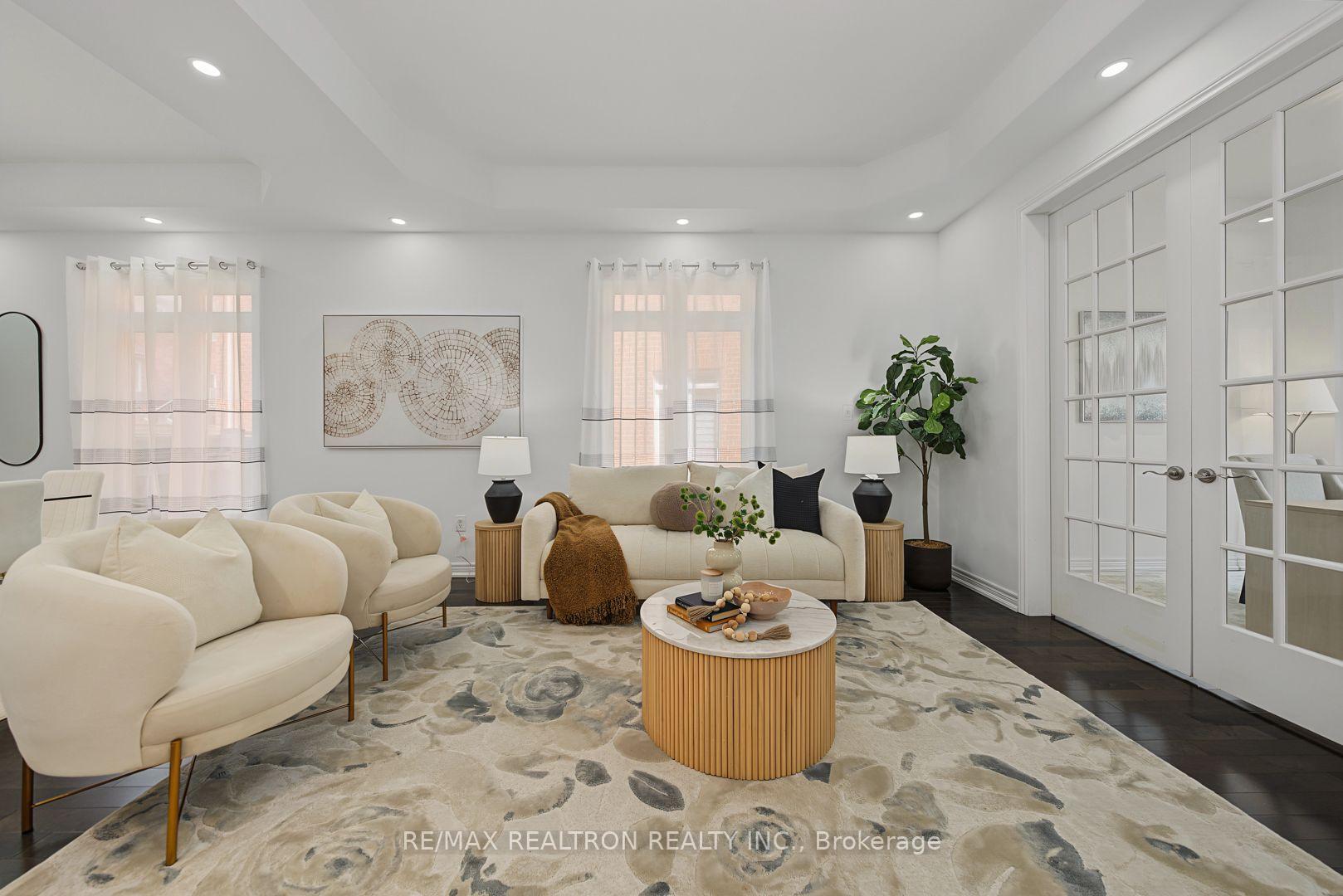 Photo 1 of 28 Brightside Avenue, Richmond Hill, Jefferson — HOMEH