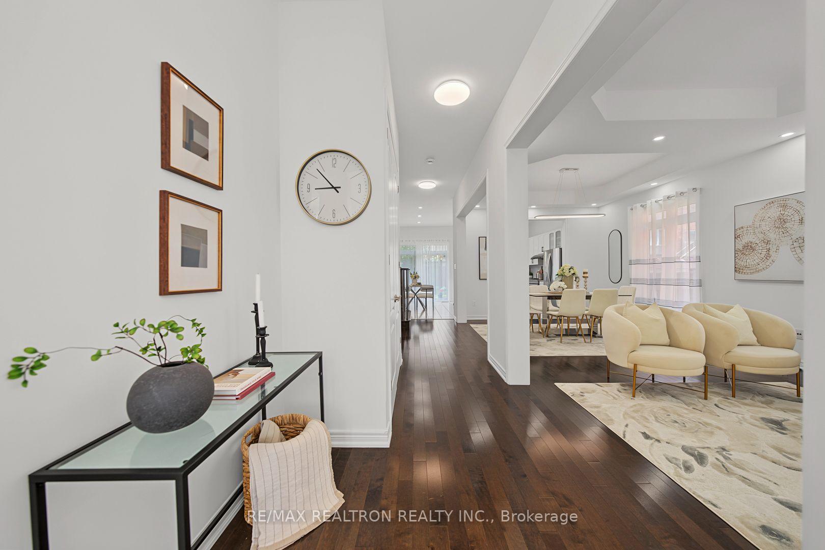 Photo 10 of 28 Brightside Avenue, Richmond Hill, Jefferson — HOMEH