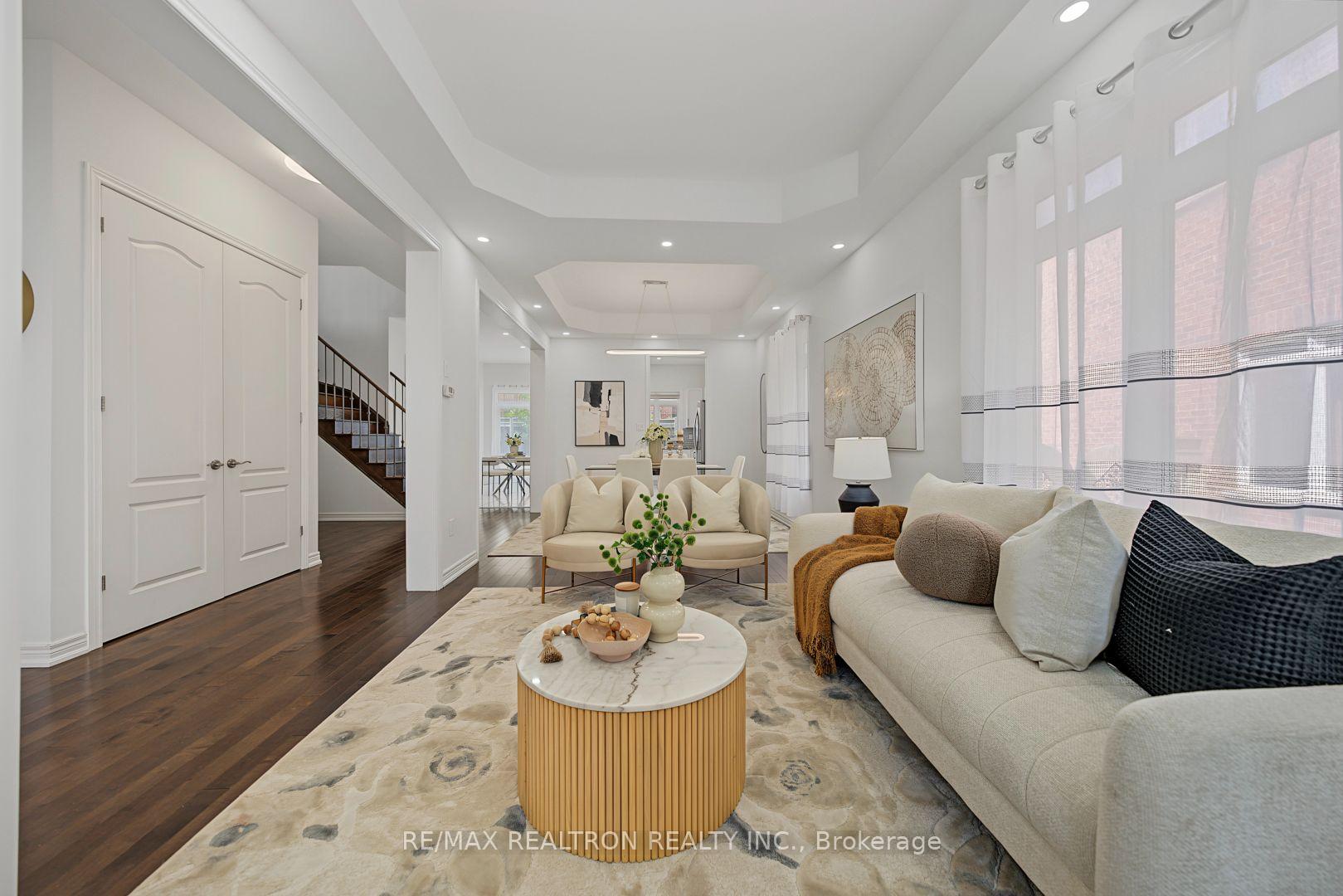 Photo 12 of 28 Brightside Avenue, Richmond Hill, Jefferson — HOMEH