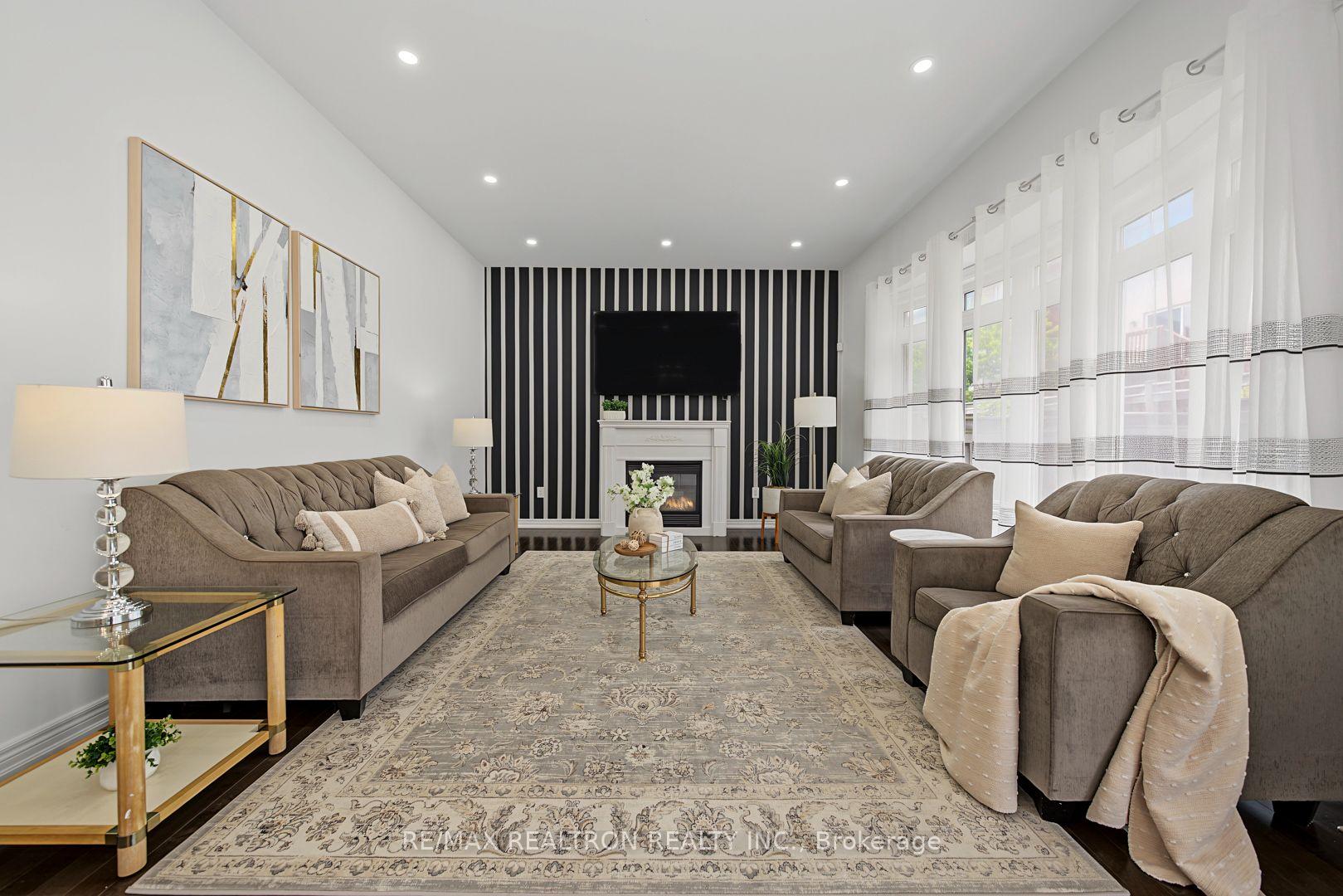 Photo 15 of 28 Brightside Avenue, Richmond Hill, Jefferson — HOMEH