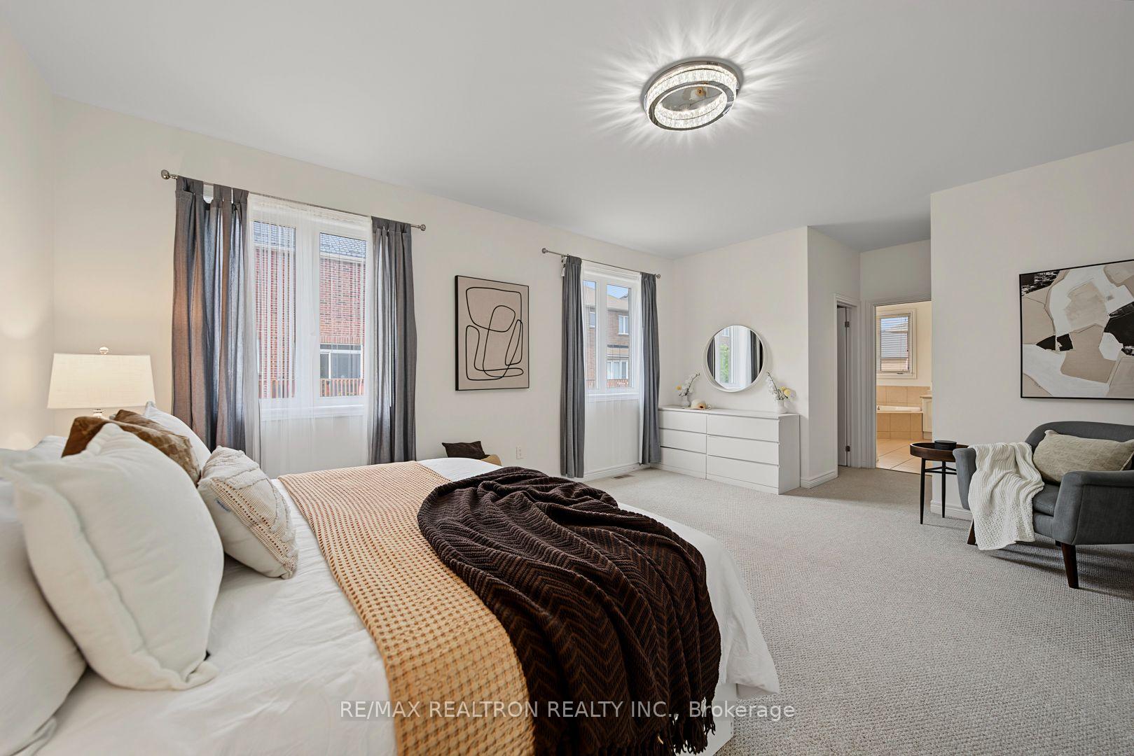 Photo 26 of 28 Brightside Avenue, Richmond Hill, Jefferson — HOMEH