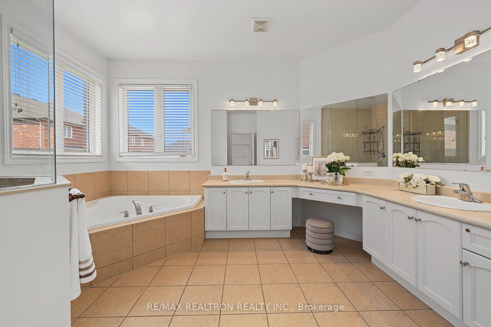 Photo 27 of 28 Brightside Avenue, Richmond Hill, Jefferson — HOMEH