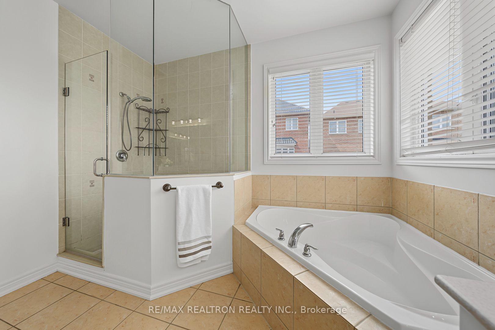 Photo 29 of 28 Brightside Avenue, Richmond Hill, Jefferson — HOMEH
