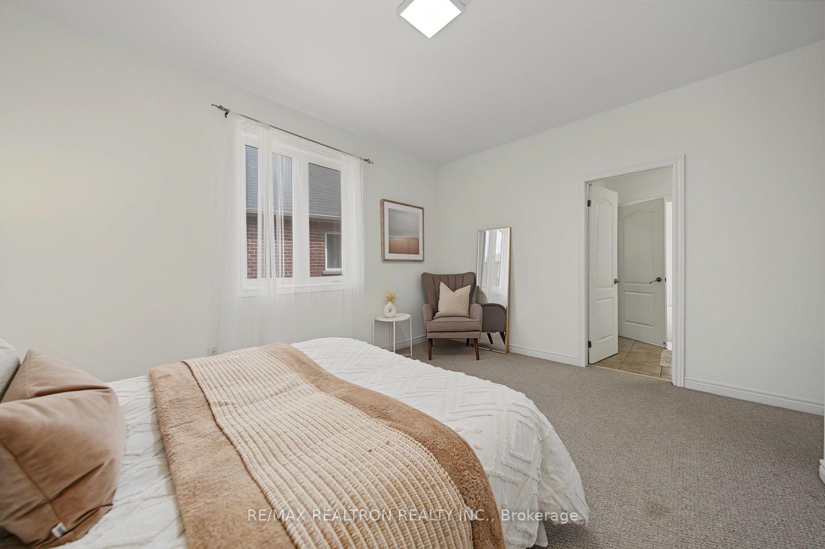 Photo 34 of 28 Brightside Avenue, Richmond Hill, Jefferson — HOMEH
