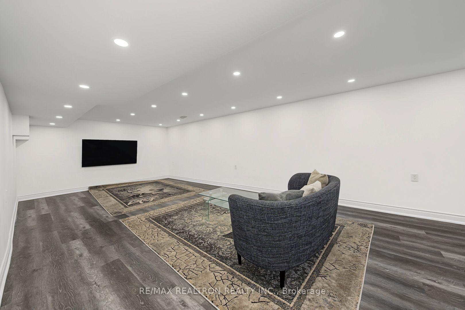 Photo 41 of 28 Brightside Avenue, Richmond Hill, Jefferson — HOMEH