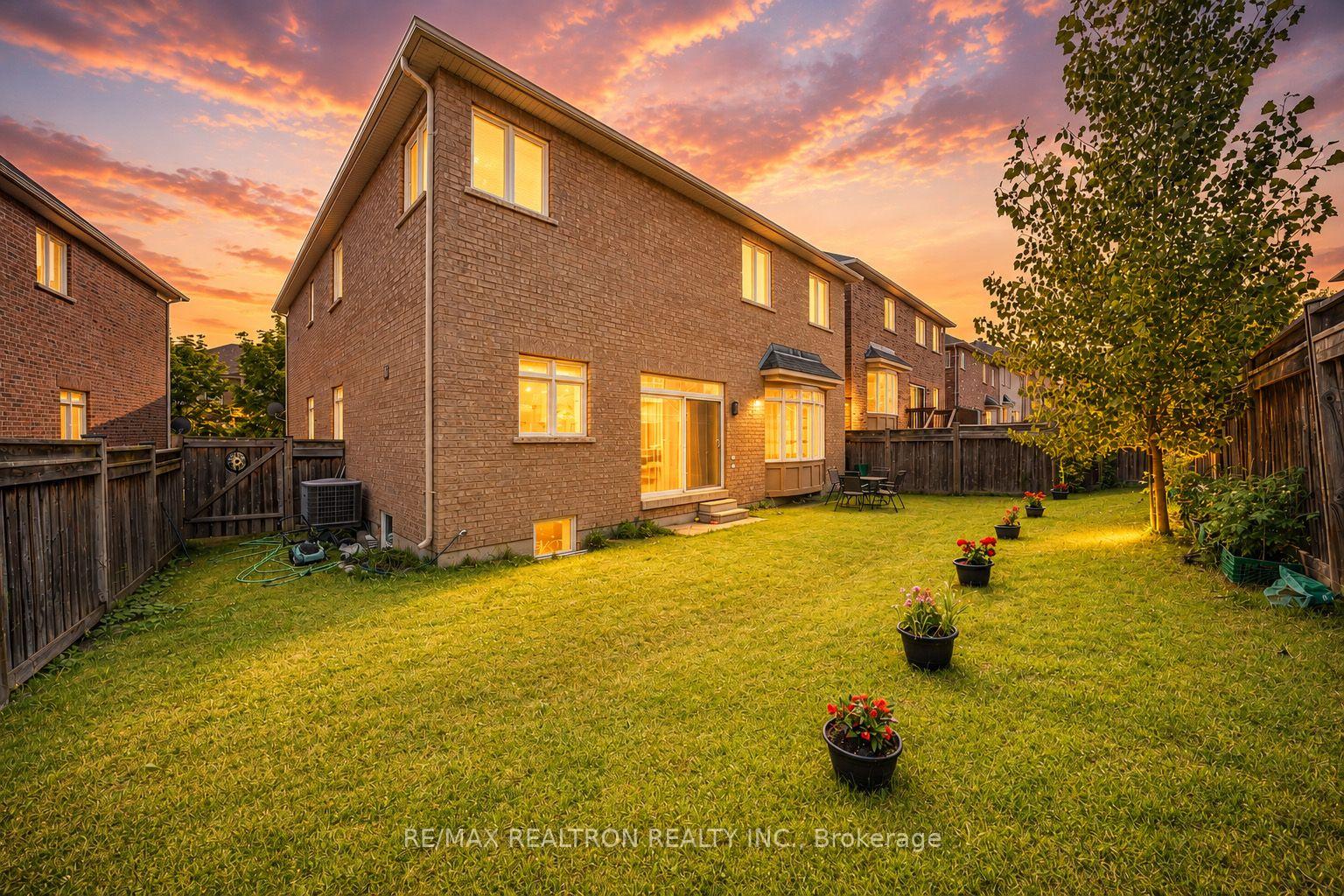 Photo 48 of 28 Brightside Avenue, Richmond Hill, Jefferson — HOMEH