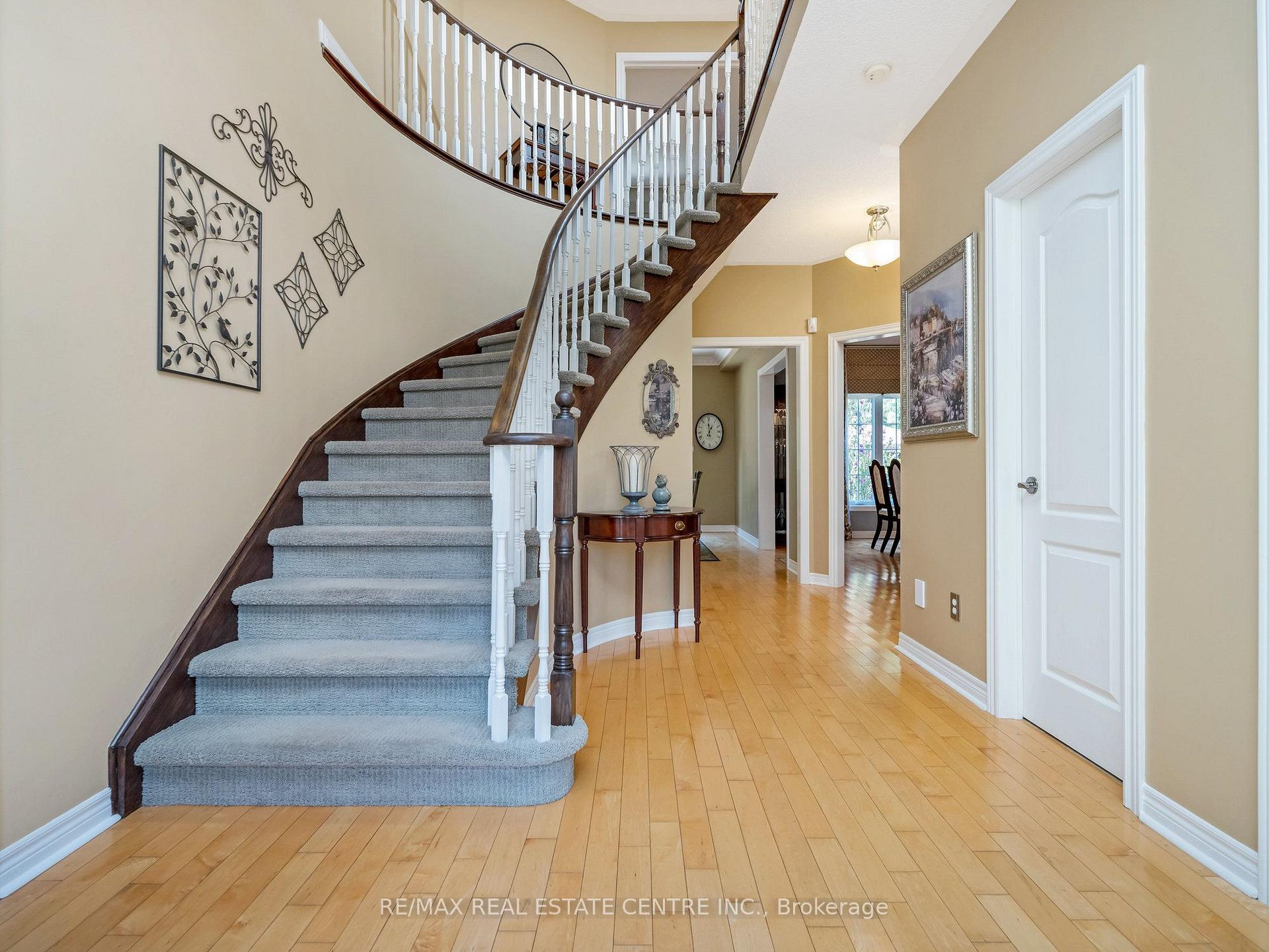 Photo 8 of 15 Trillium Terrace, Halton Hills, Rural Halton Hills — HOMEH