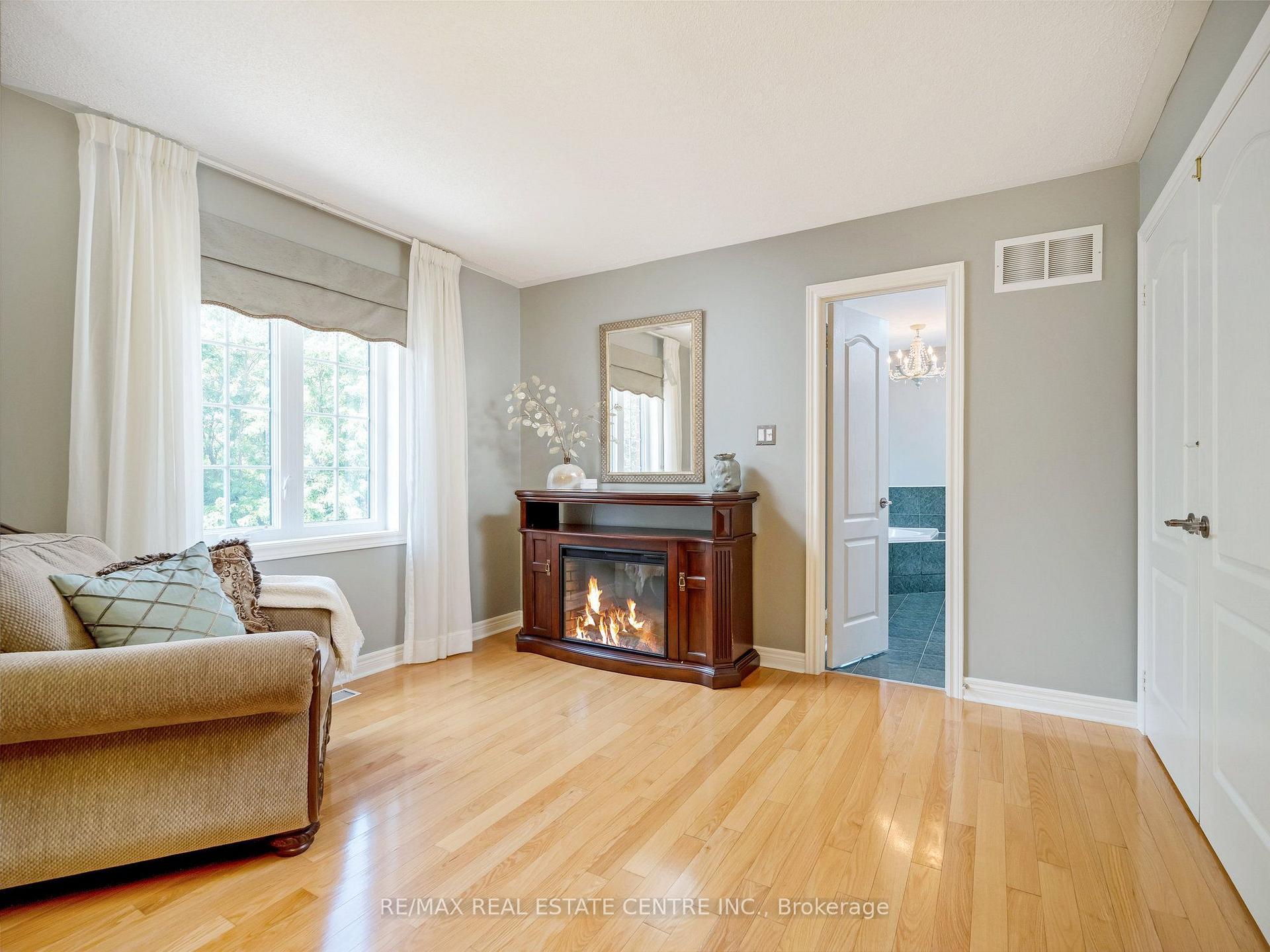 Photo 25 of 15 Trillium Terrace, Halton Hills, Rural Halton Hills — HOMEH