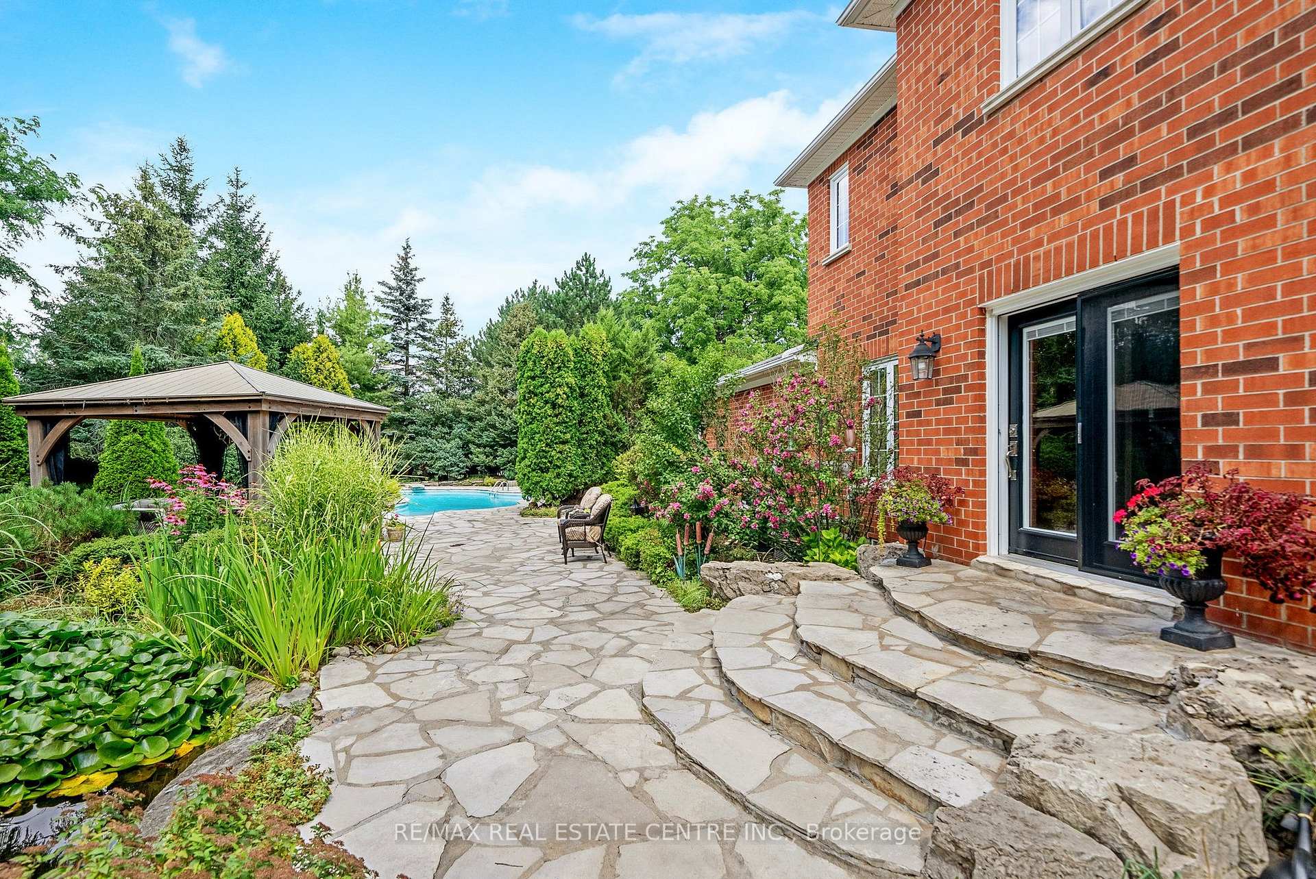 Photo 29 of 15 Trillium Terrace, Halton Hills, Rural Halton Hills — HOMEH