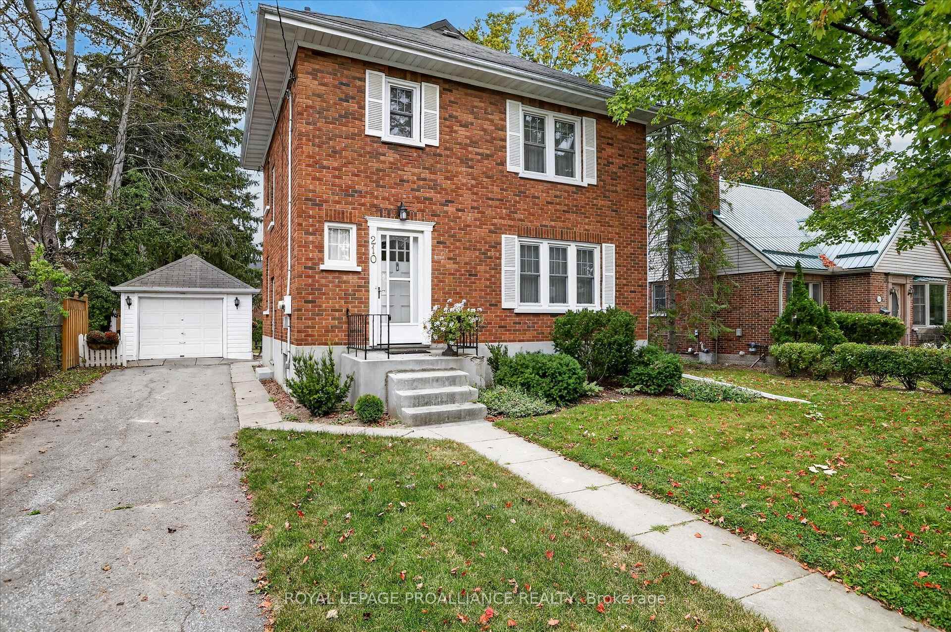 Photo 7 of 210 Aberdeen Avenue, Peterborough, Northcrest Ward 5 — HOMEH