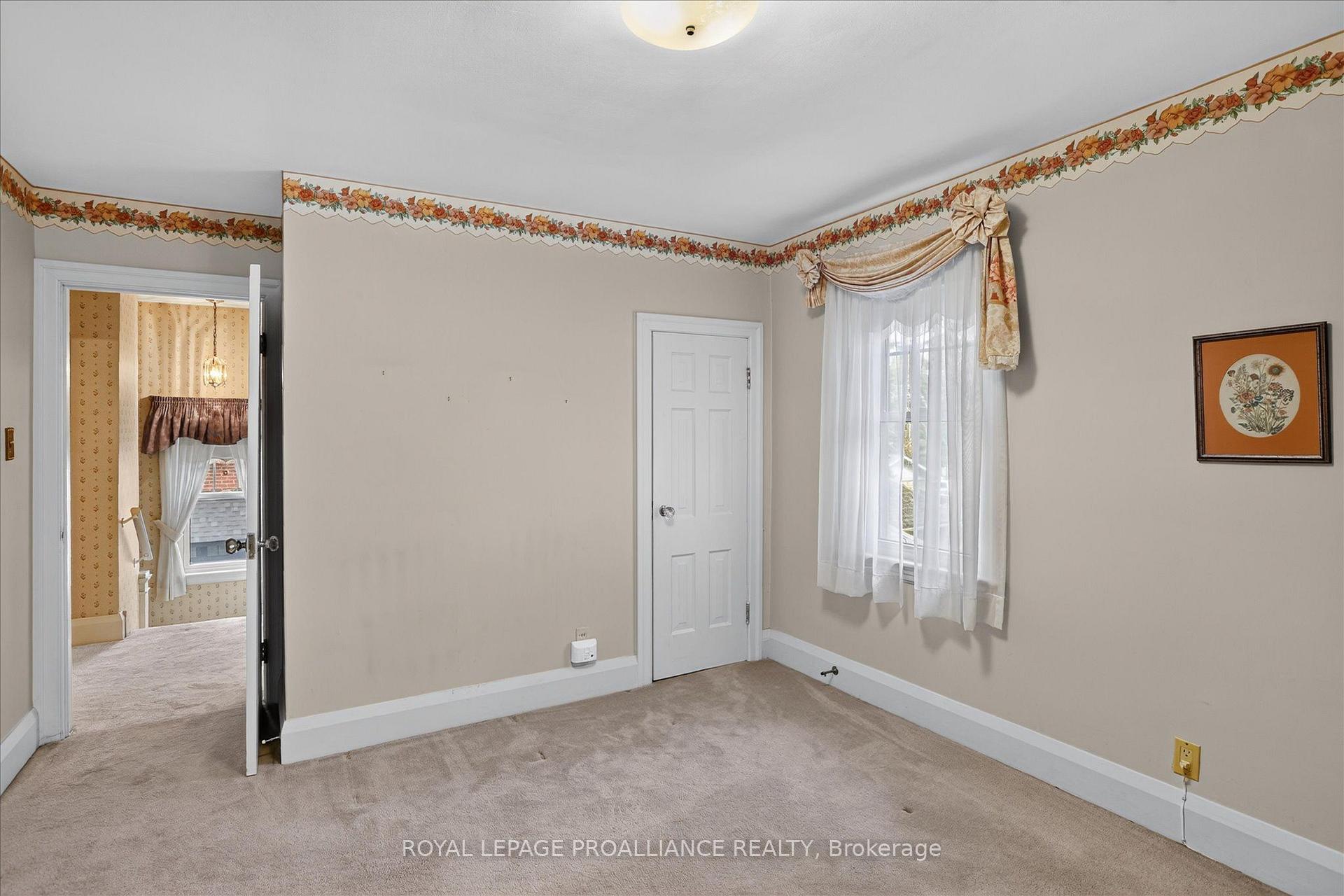 Photo 69 of 210 Aberdeen Avenue, Peterborough, Northcrest Ward 5 — HOMEH