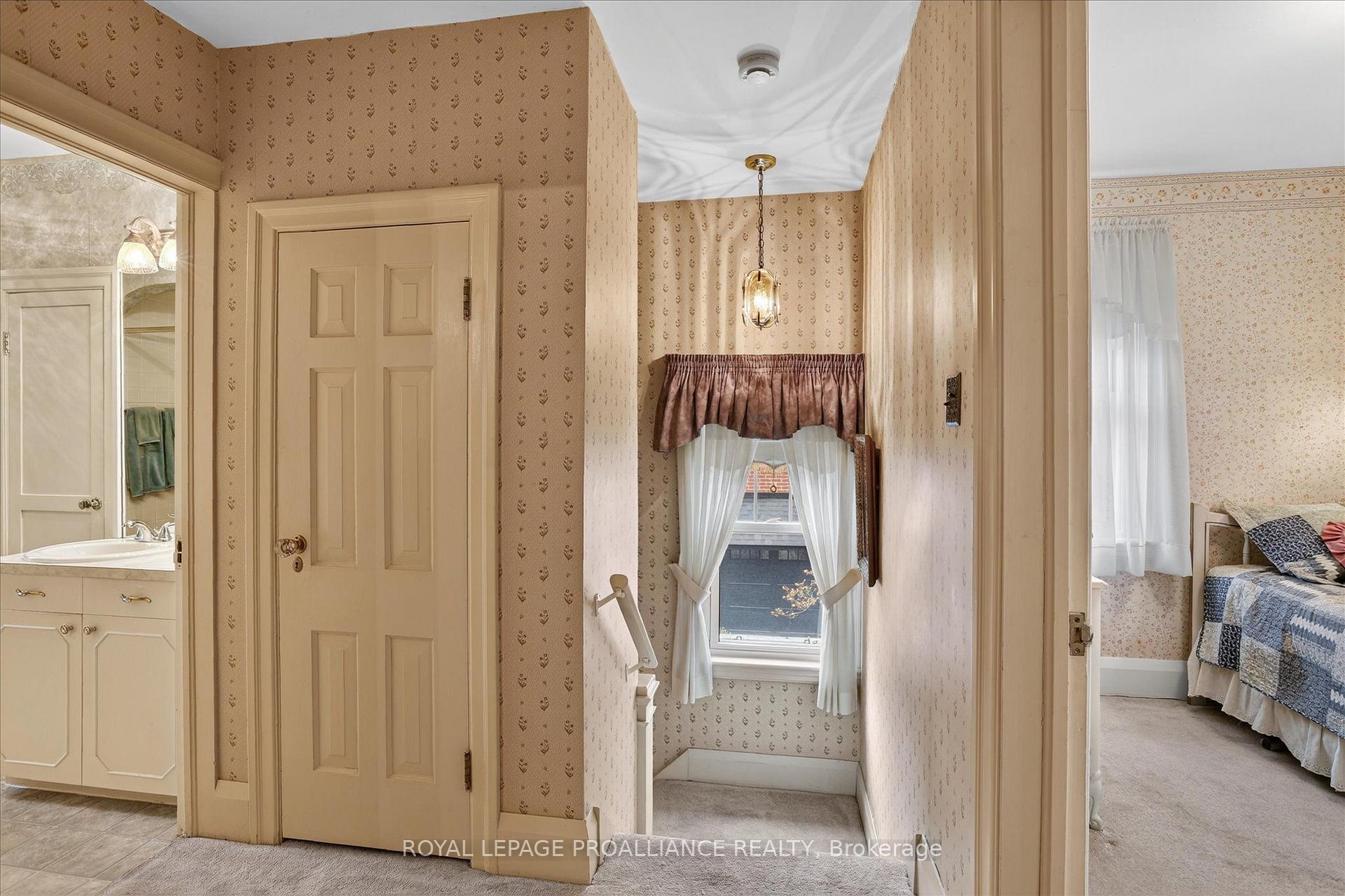 Photo 72 of 210 Aberdeen Avenue, Peterborough, Northcrest Ward 5 — HOMEH