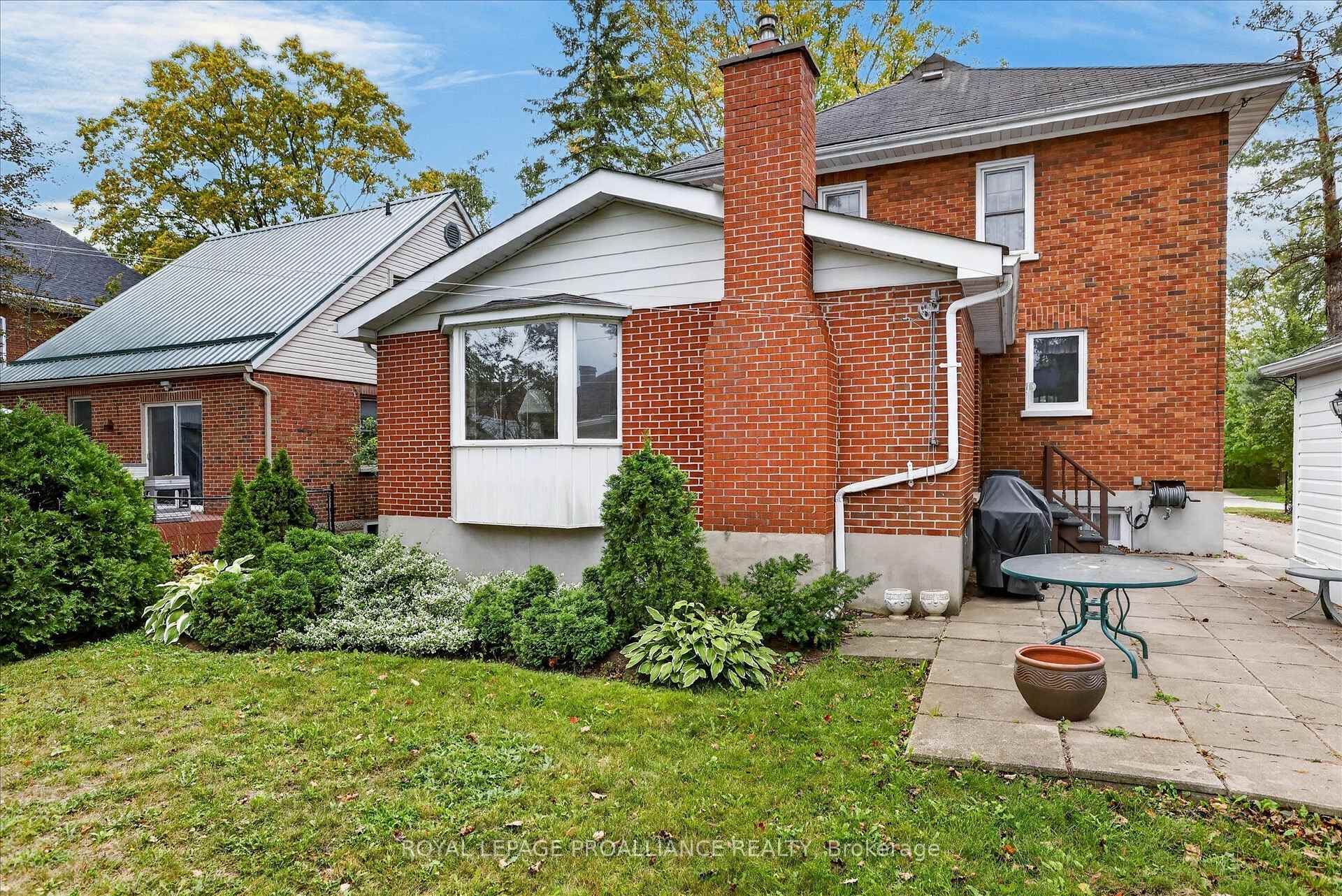 Photo 90 of 210 Aberdeen Avenue, Peterborough, Northcrest Ward 5 — HOMEH