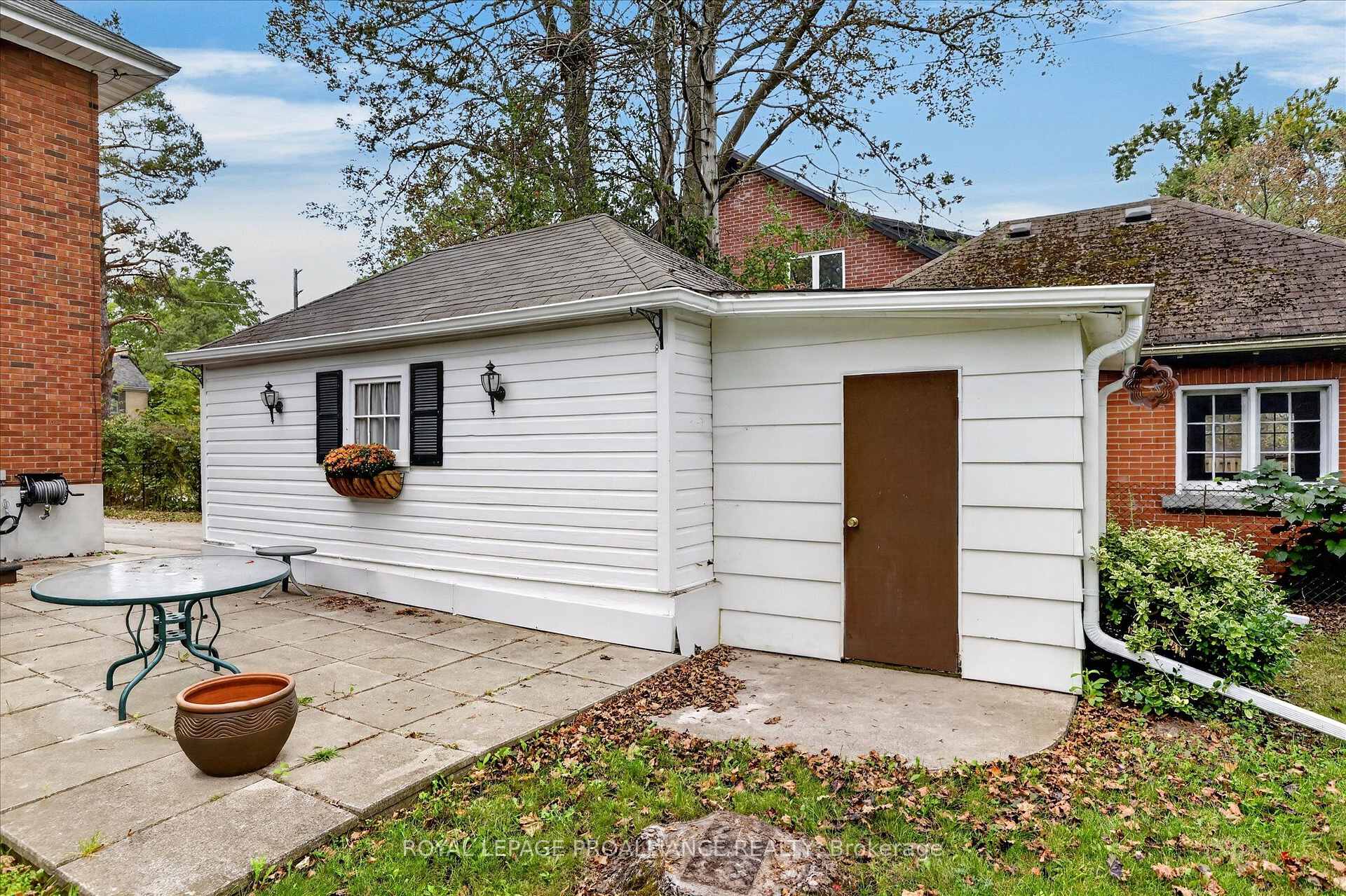 Photo 92 of 210 Aberdeen Avenue, Peterborough, Northcrest Ward 5 — HOMEH