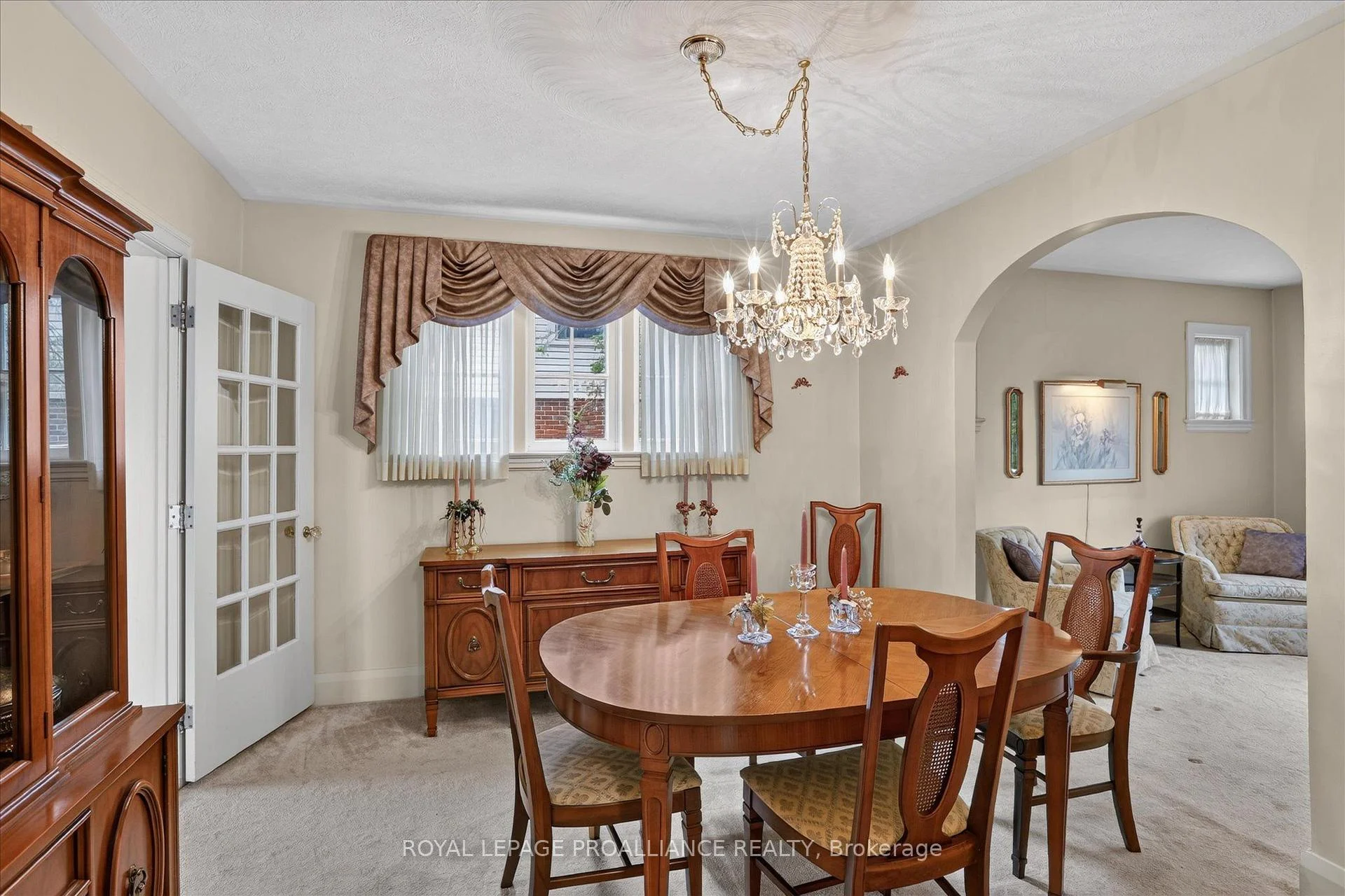 Photo 20 of 210 Aberdeen Avenue, Peterborough, Northcrest Ward 5 — HOMEH