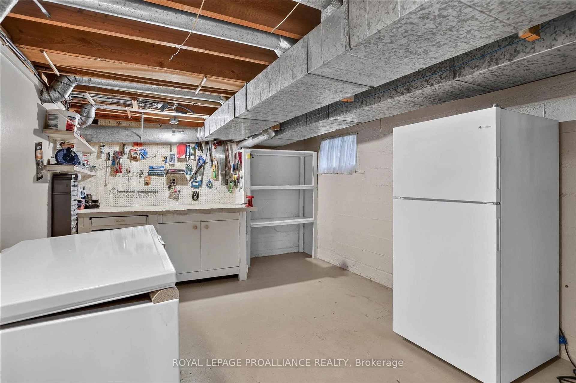 Photo 71 of 210 Aberdeen Avenue, Peterborough, Northcrest Ward 5 — HOMEH