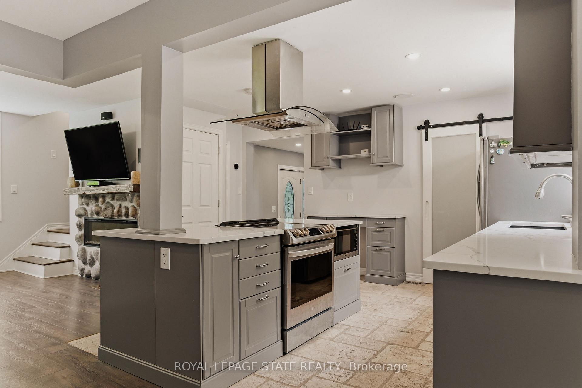 Photo 13 of 1262 Hidden Valley Road, Burlington, Grindstone — HOMEH