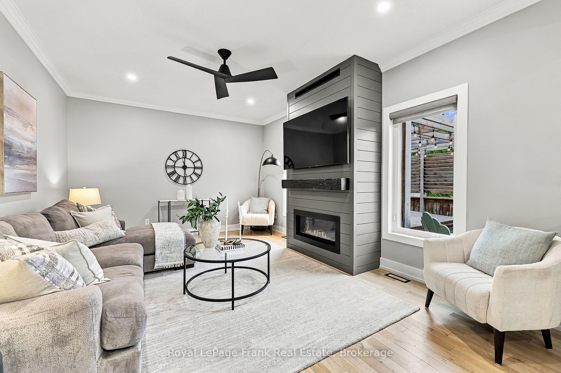 Photo 11 of 6 Foxbury Road, Uxbridge — HOMEH