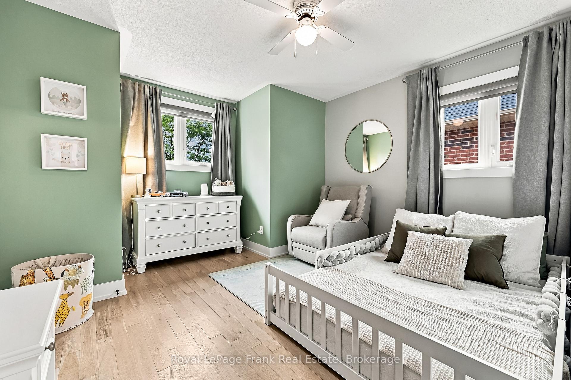 Photo 32 of 6 Foxbury Road, Uxbridge — HOMEH