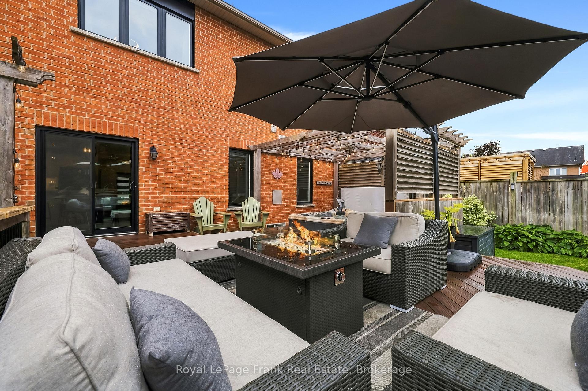 Photo 45 of 6 Foxbury Road, Uxbridge — HOMEH