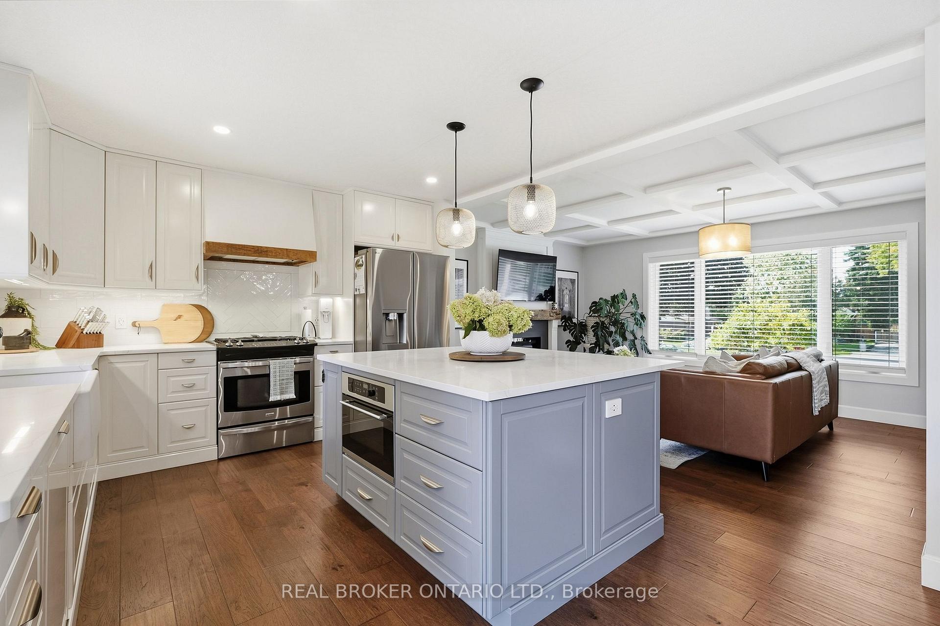 Photo 8 of 15 Linton Place, Kitchener, Stanley Park — HOMEH