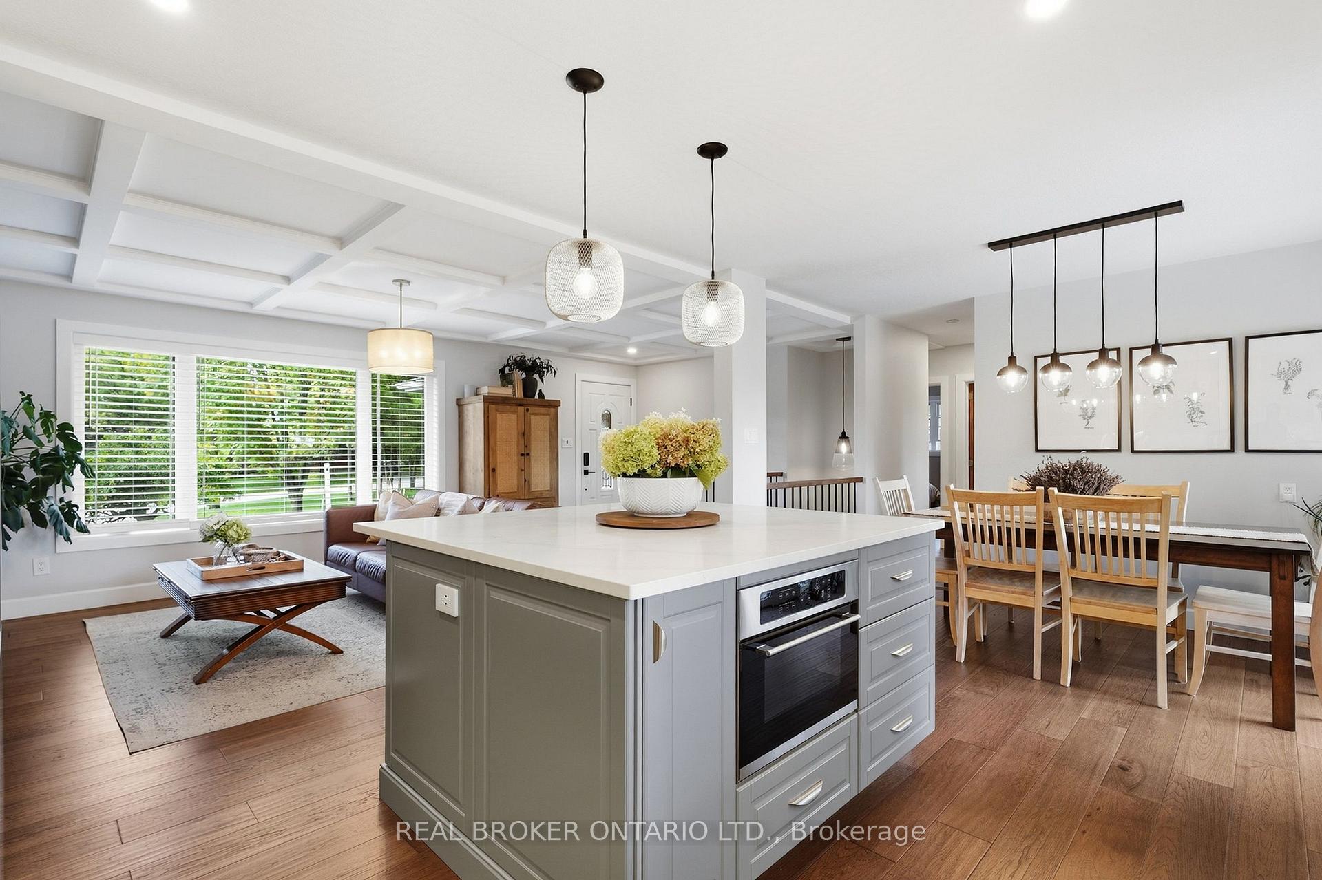 Photo 10 of 15 Linton Place, Kitchener, Stanley Park — HOMEH