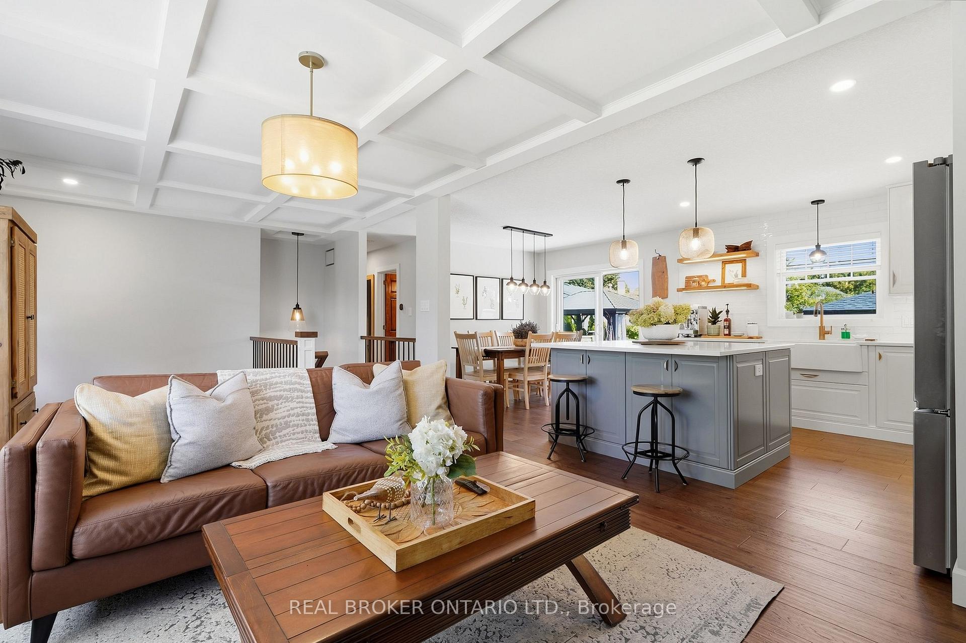 Photo 14 of 15 Linton Place, Kitchener, Stanley Park — HOMEH