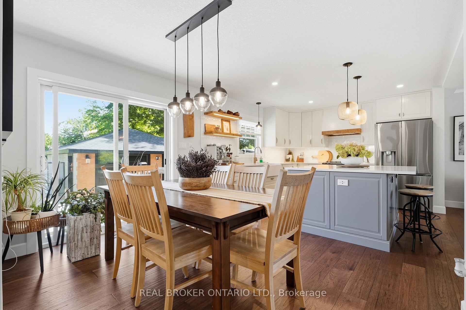 Photo 16 of 15 Linton Place, Kitchener, Stanley Park — HOMEH