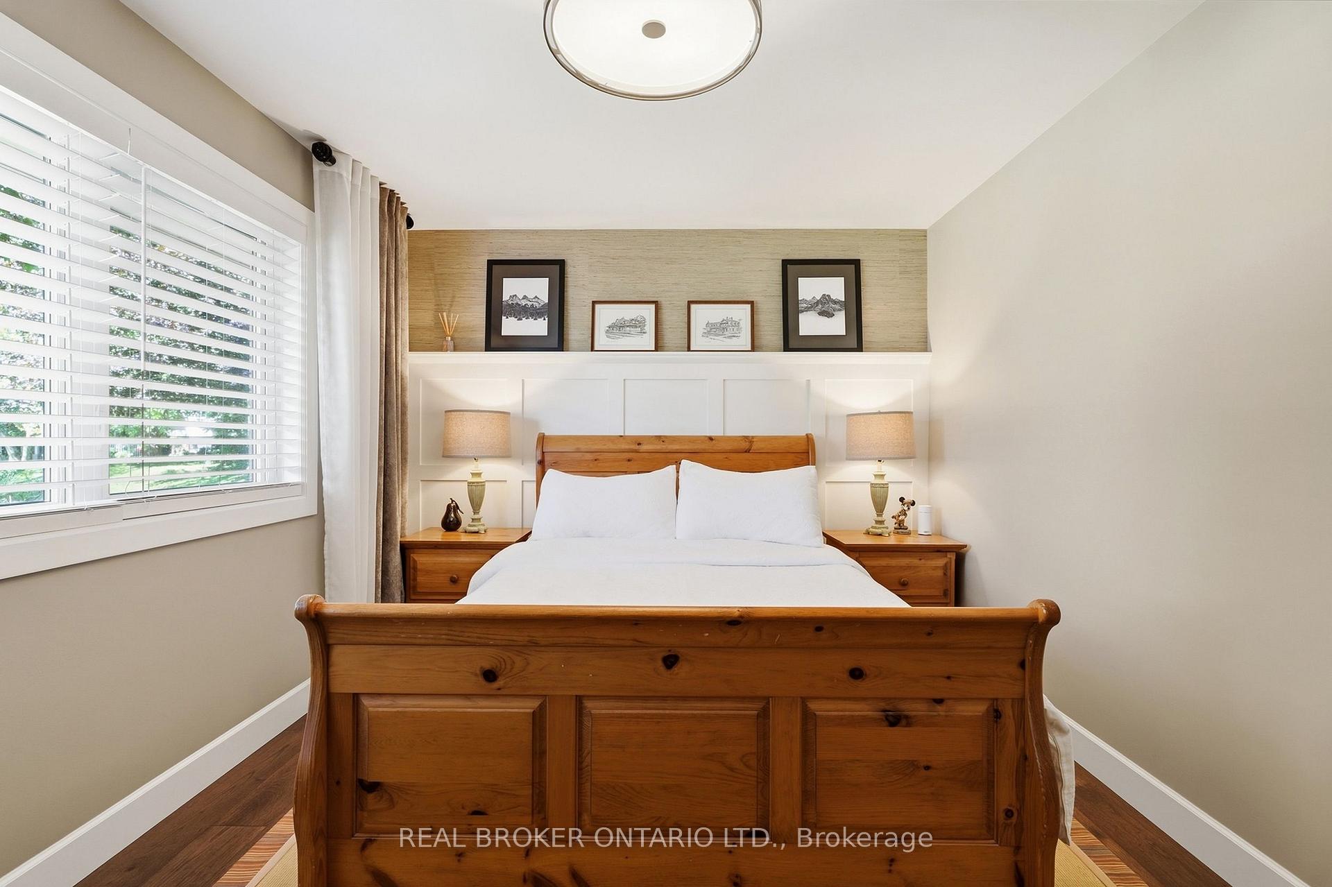 Photo 18 of 15 Linton Place, Kitchener, Stanley Park — HOMEH