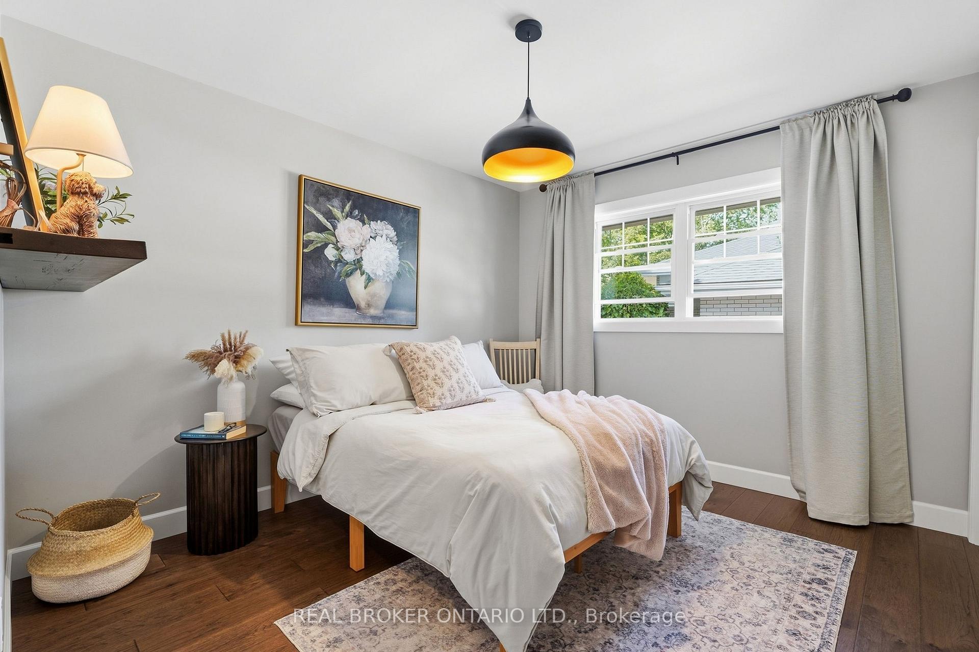 Photo 20 of 15 Linton Place, Kitchener, Stanley Park — HOMEH