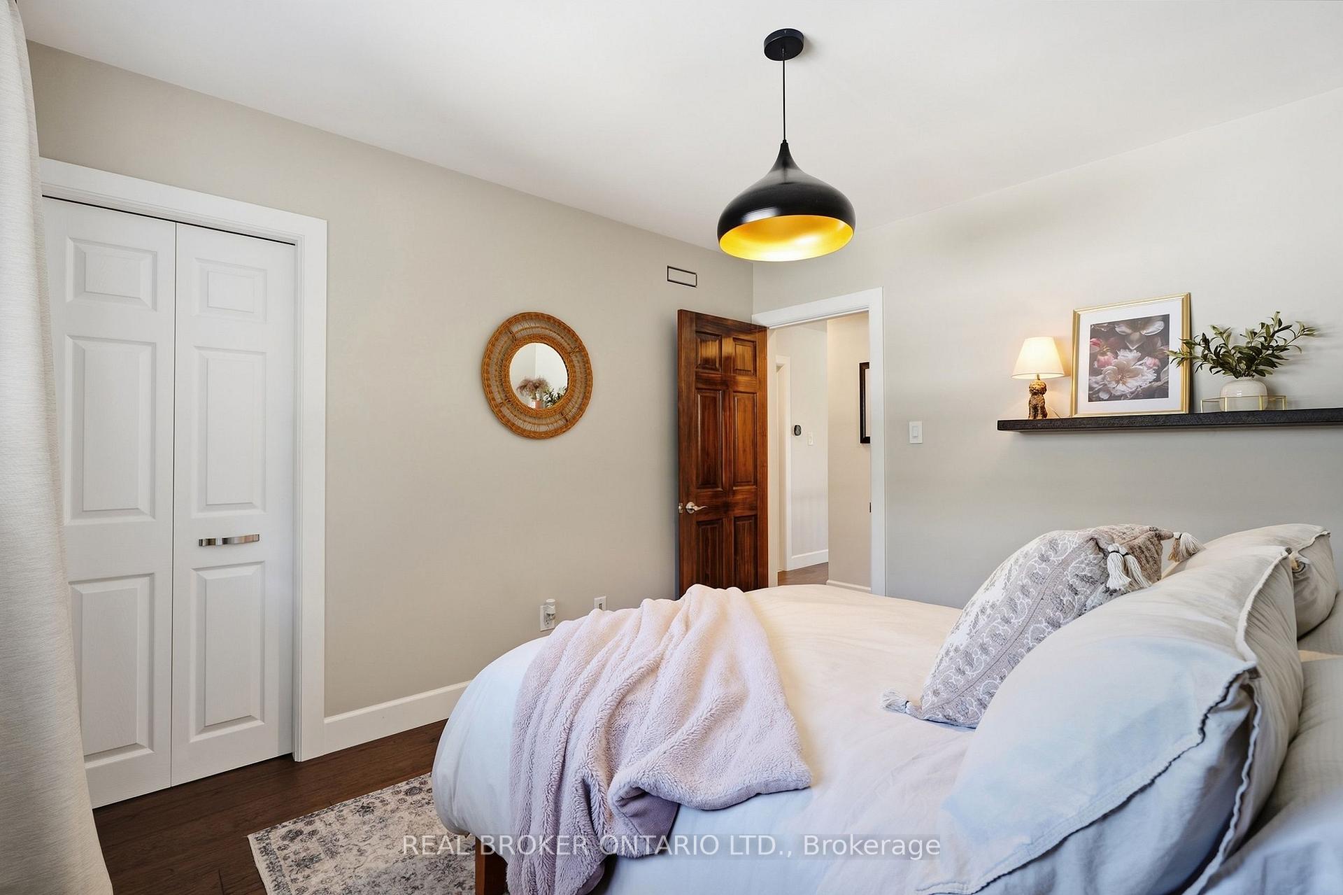 Photo 22 of 15 Linton Place, Kitchener, Stanley Park — HOMEH