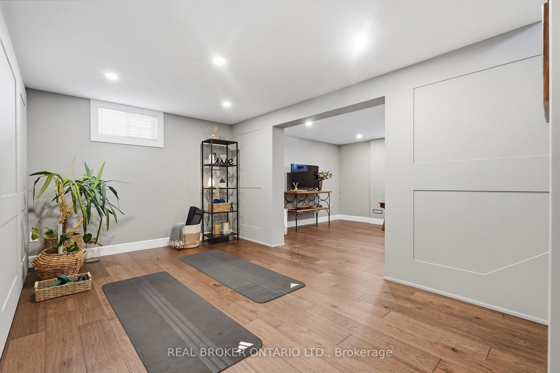 Photo 27 of 15 Linton Place, Kitchener, Stanley Park — HOMEH